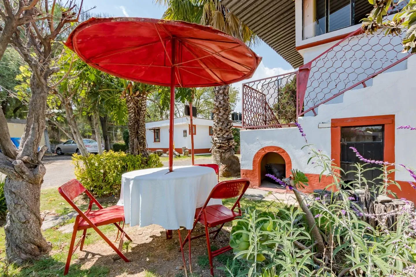 Ayenda Mesón del Río