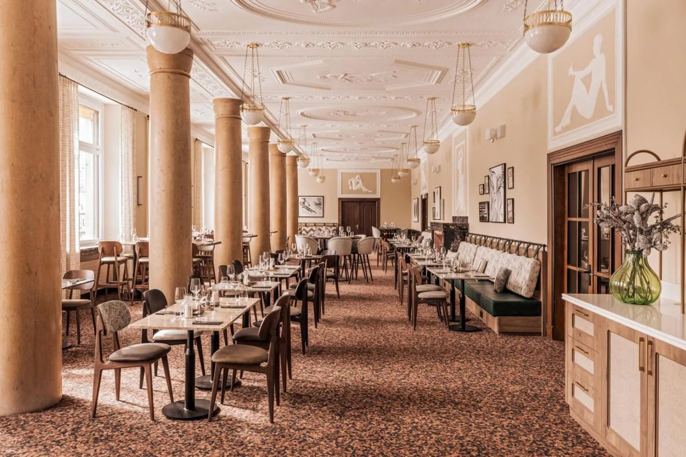 Restaurant/places to eat in Hotel Altein Arosa, a Faern Collection Resort