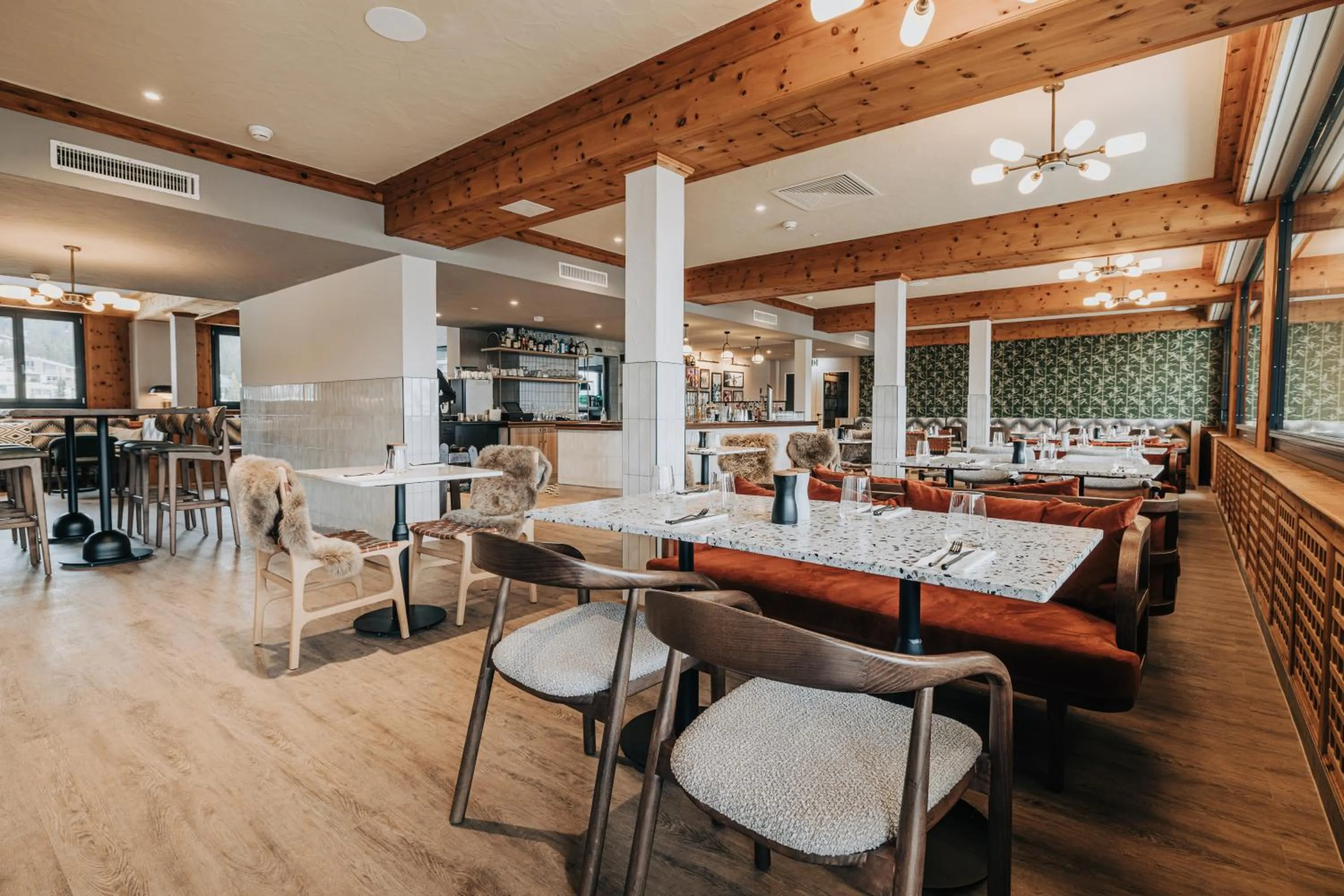 Restaurant/places to eat in Hotel Altein Arosa, a Faern Collection Resort