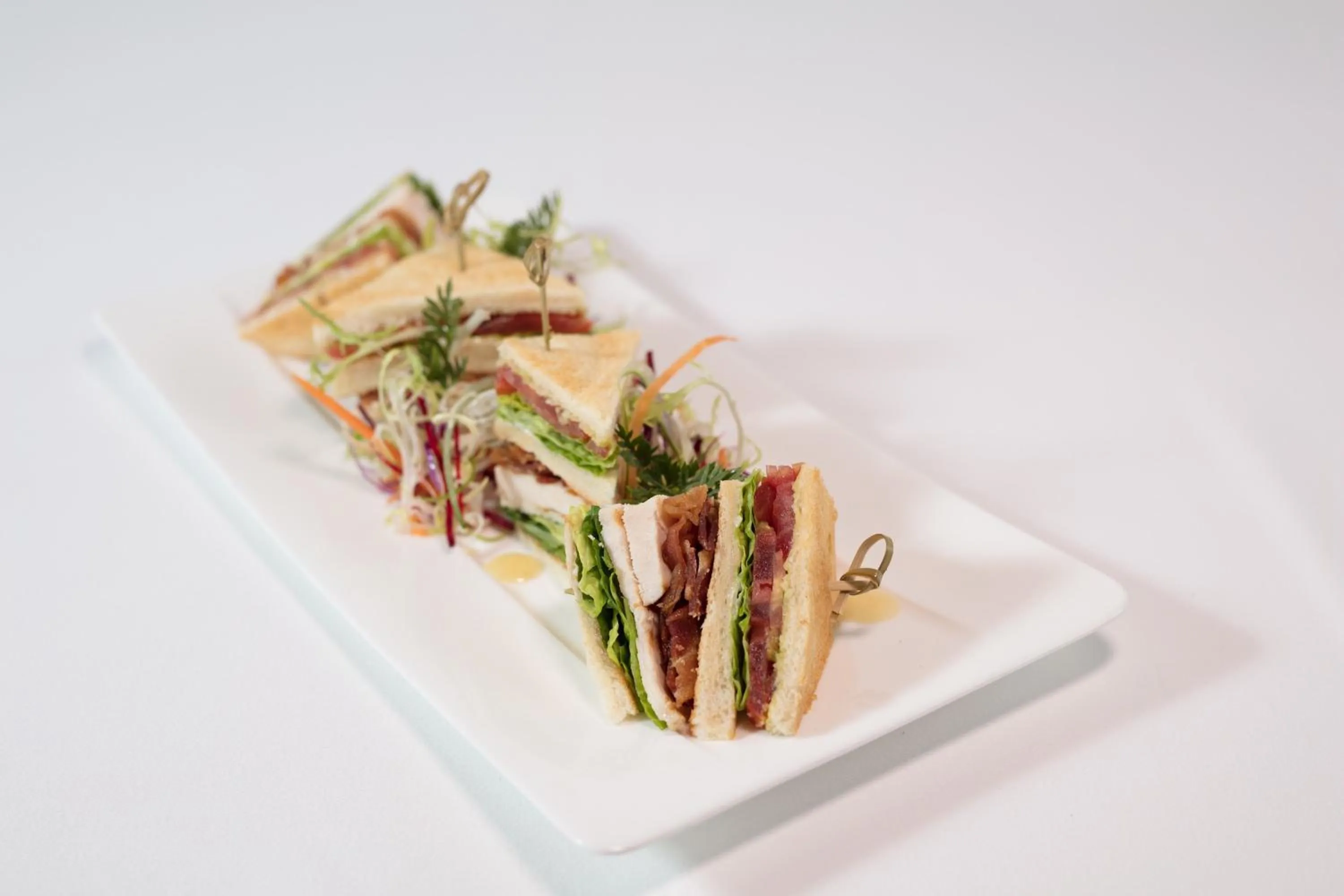 Lounge or bar in The St. Regis Bora Bora Resort