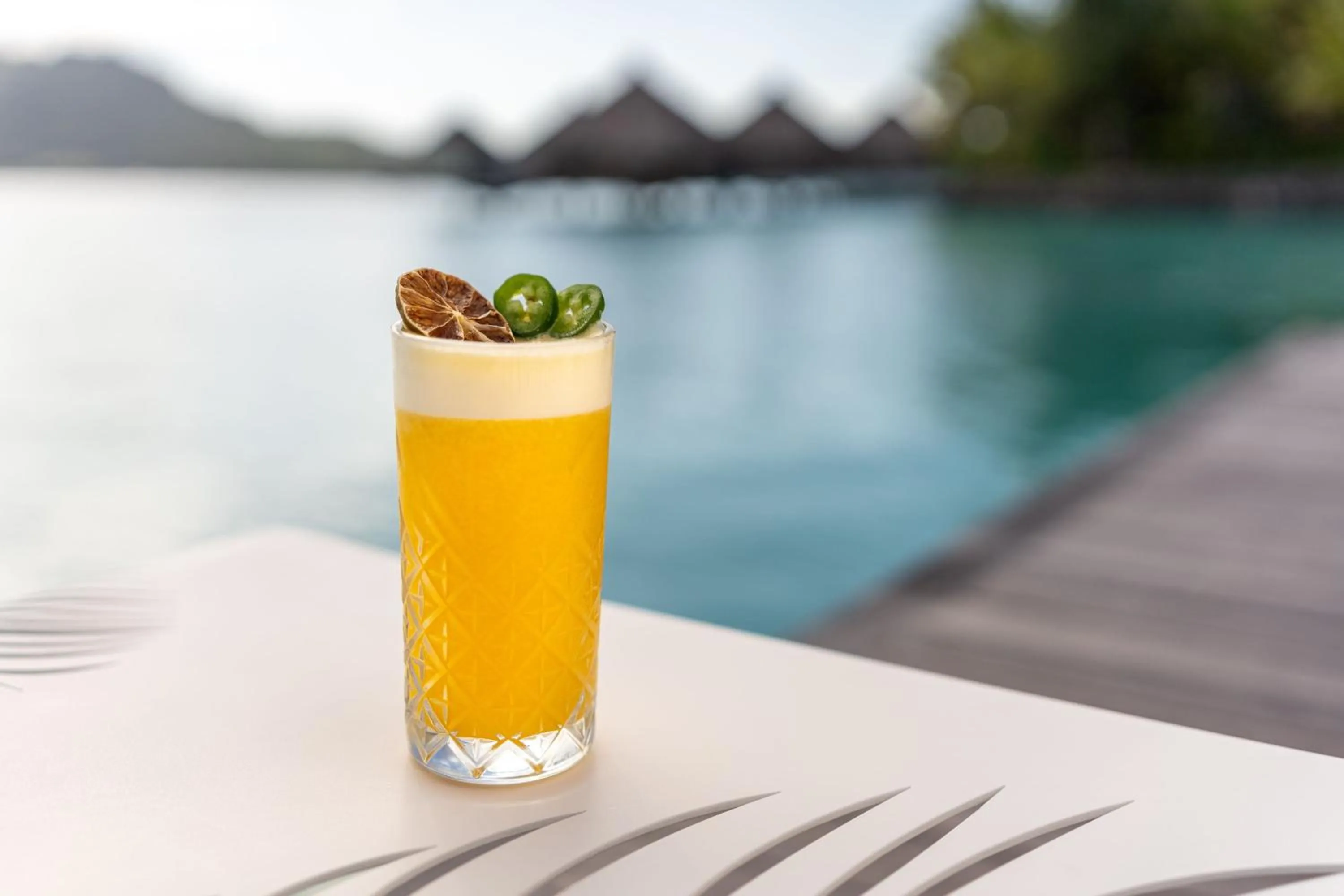 Lounge or bar in The St. Regis Bora Bora Resort