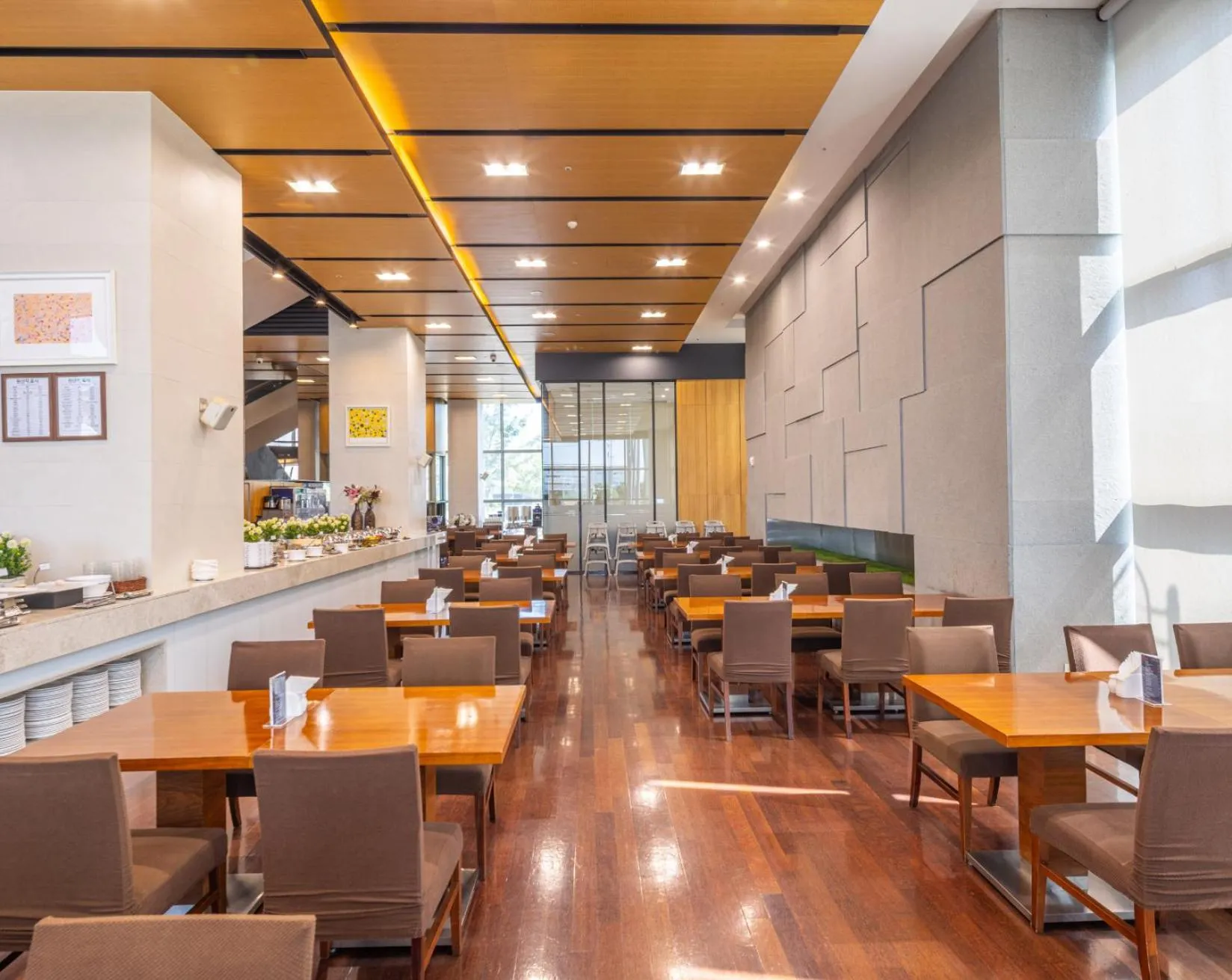 Restaurant/places to eat in Best Western Hotel Gunsan