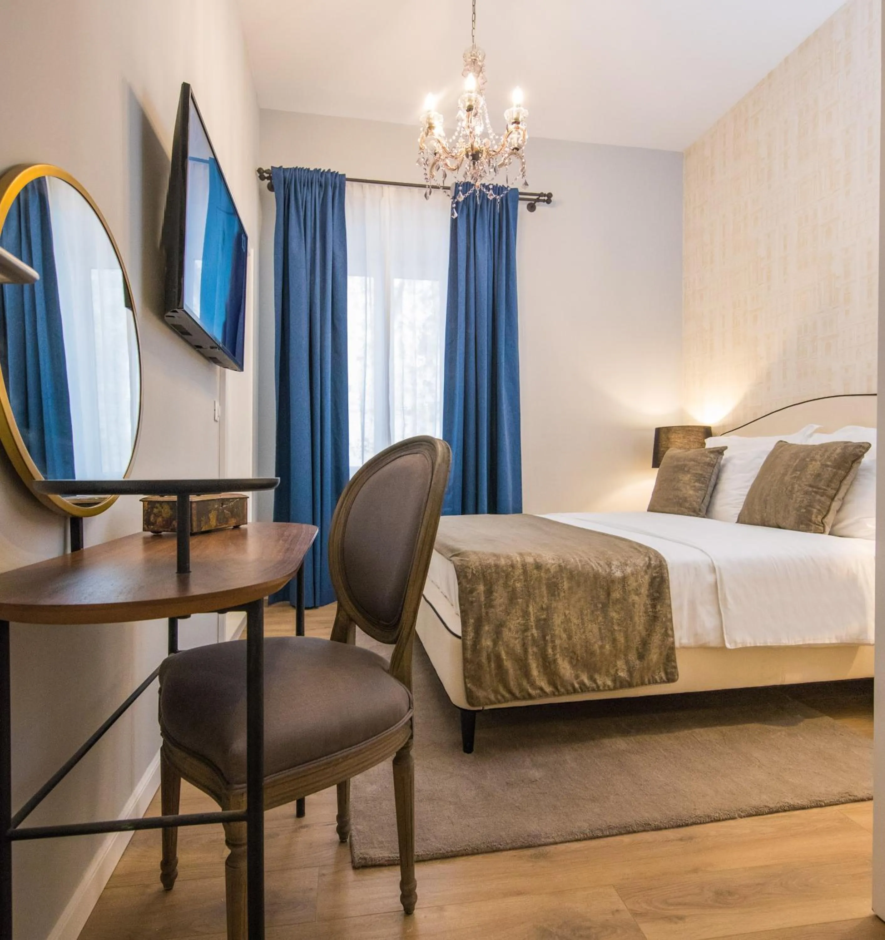 Photo of the whole room, Bed in Palacio Celeste