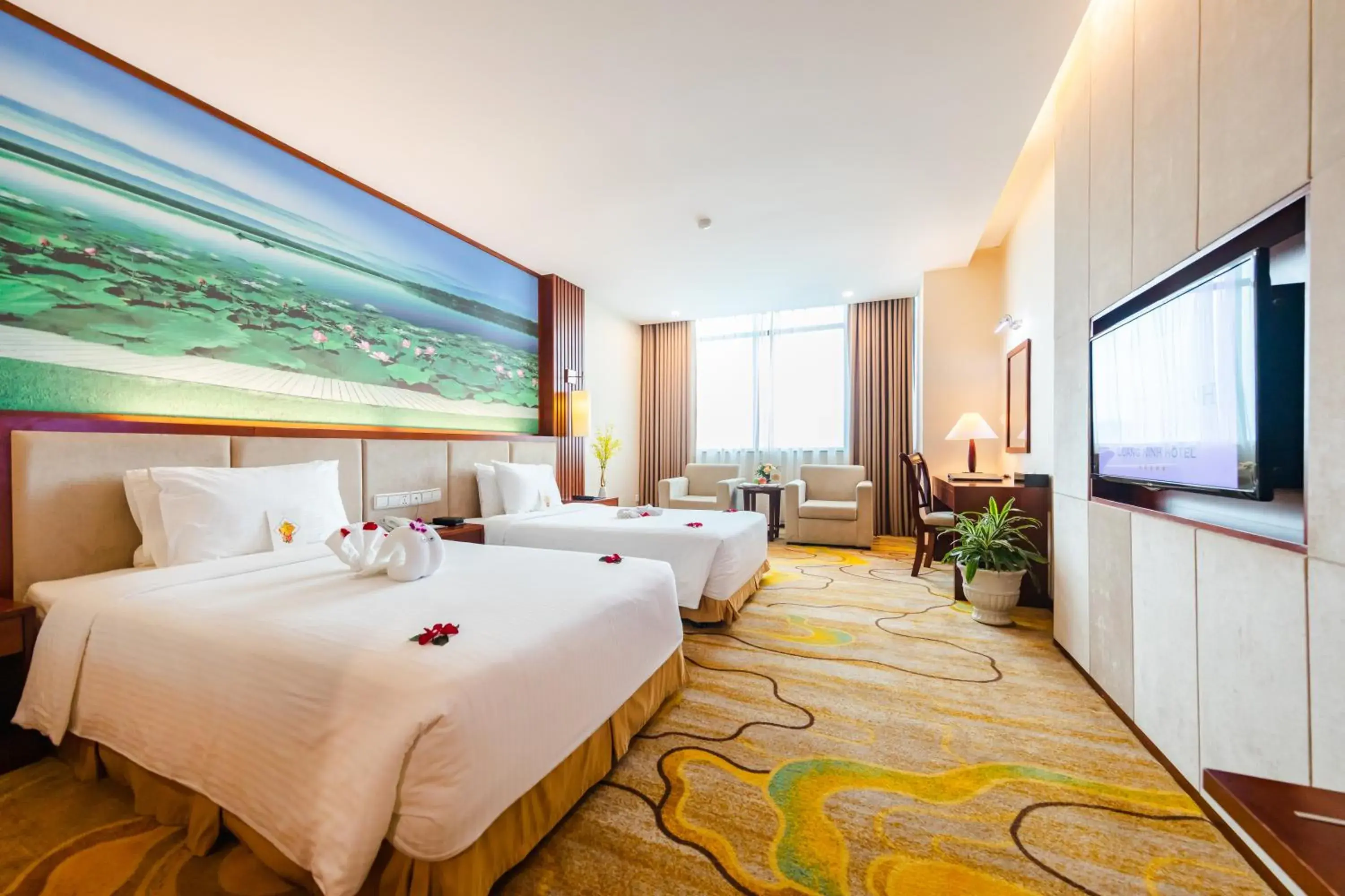 Deluxe Twin Room with City View in Muong Thanh Luxury Quang Ninh Hotel Deluxe Twin Room with City View in Muong Thanh Luxury Quang Ninh Hotel