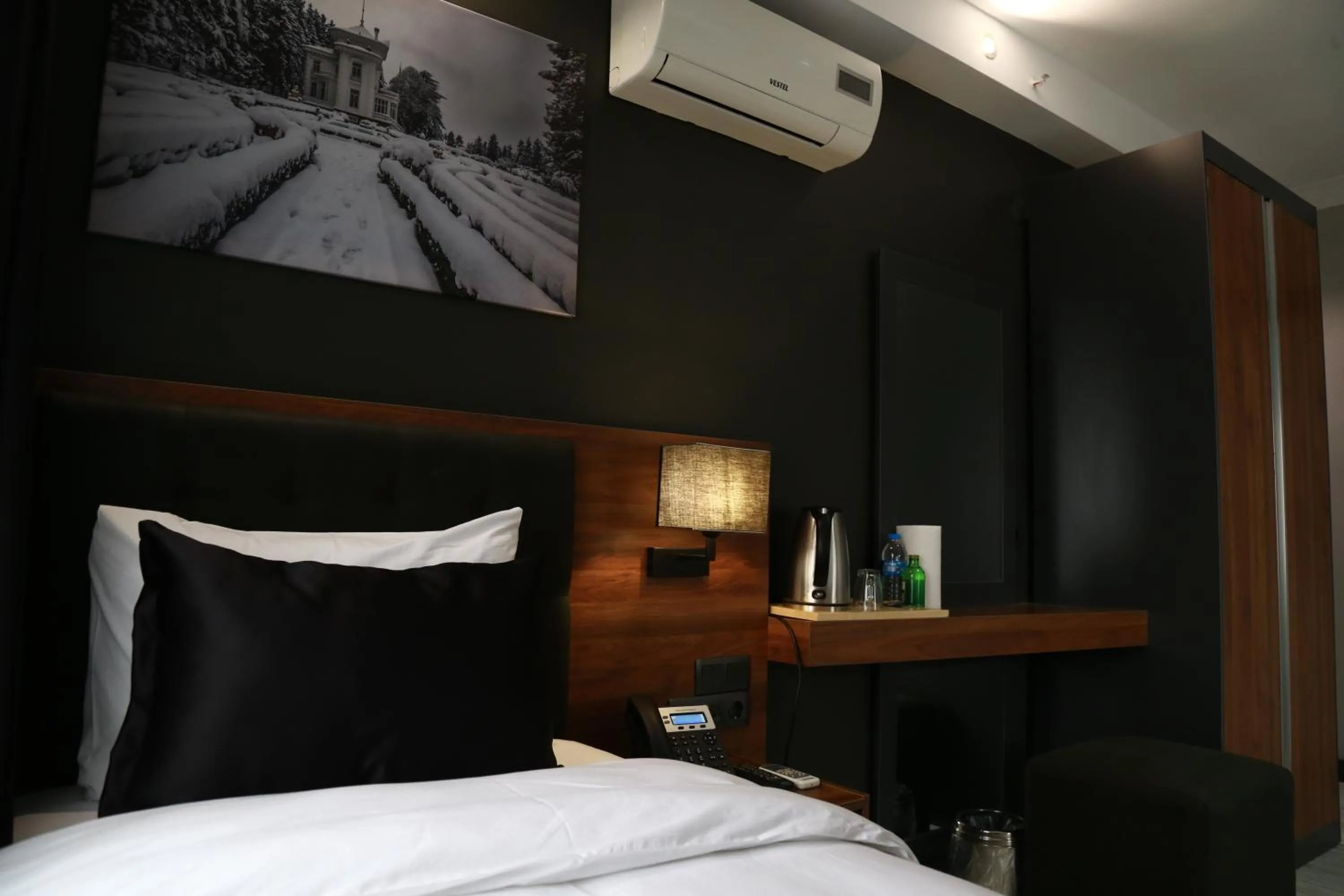 Photo of the whole room, Bed in Azra Residence Otel