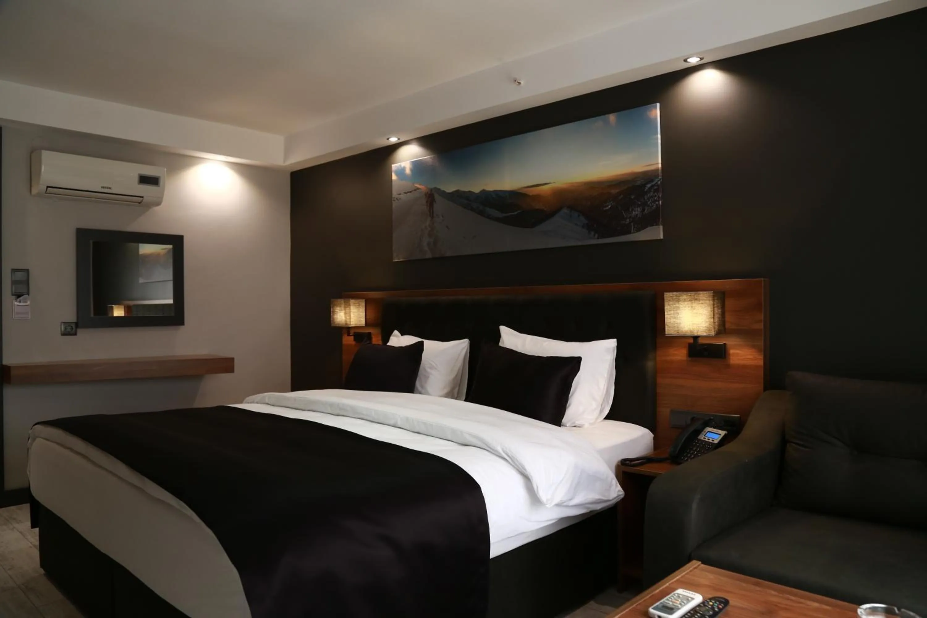 Photo of the whole room, Bed in Azra Residence Otel