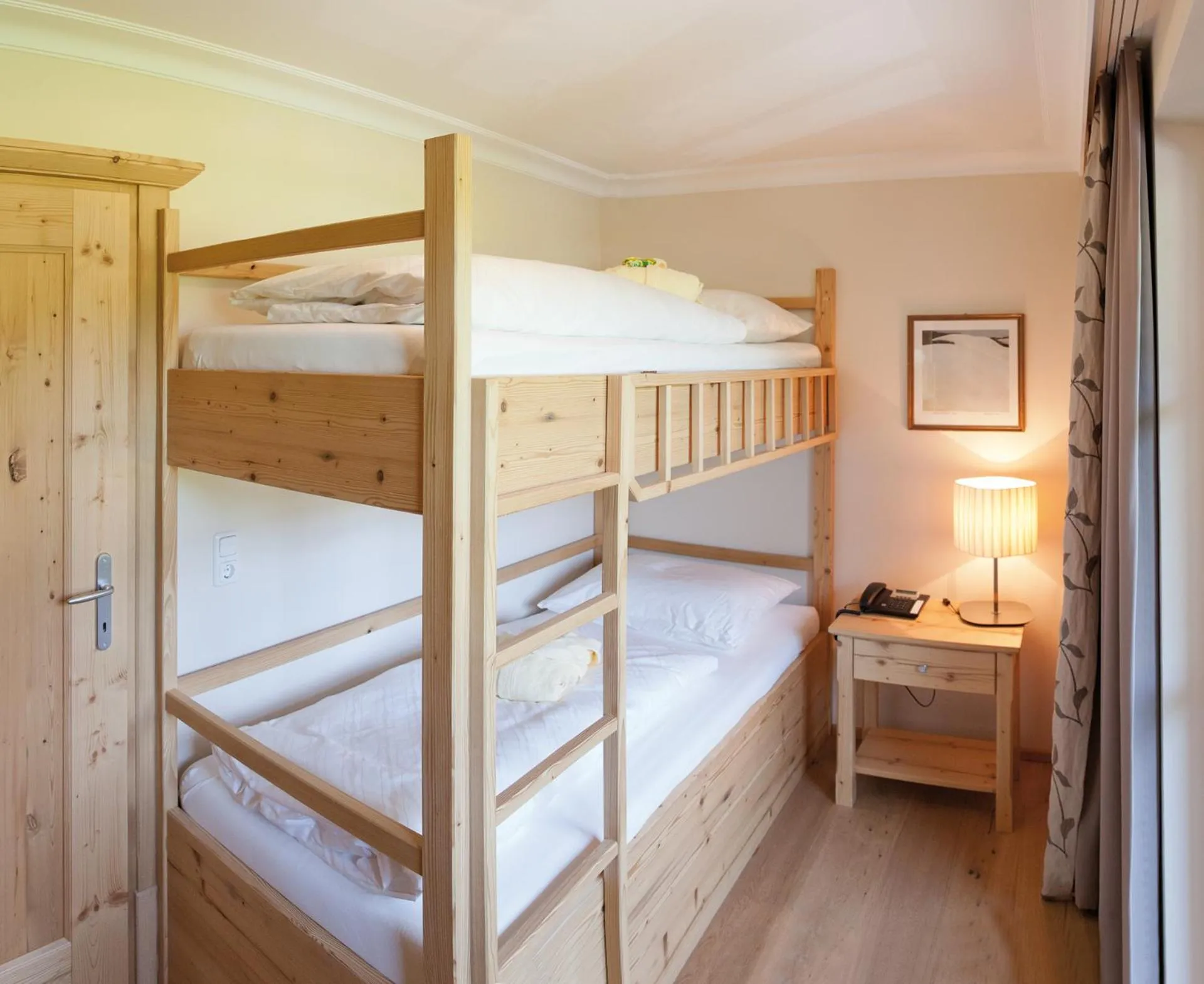 bunk bed, Bed in Übergossene Alm Resort