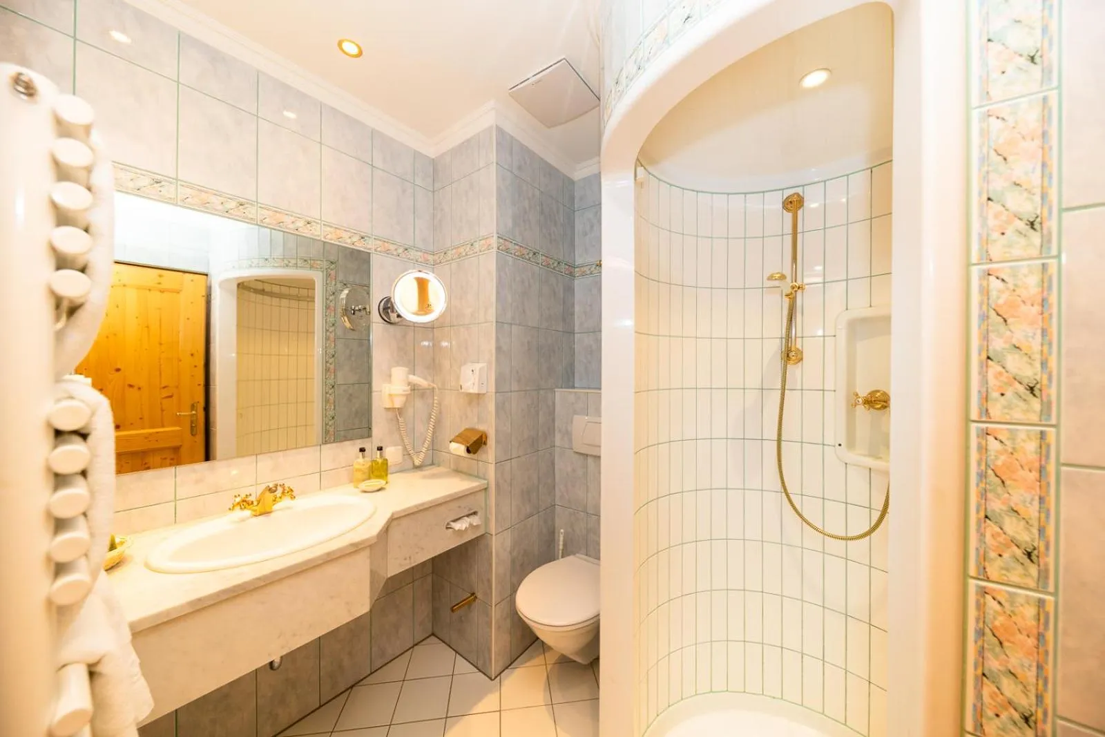 Shower in Übergossene Alm Resort