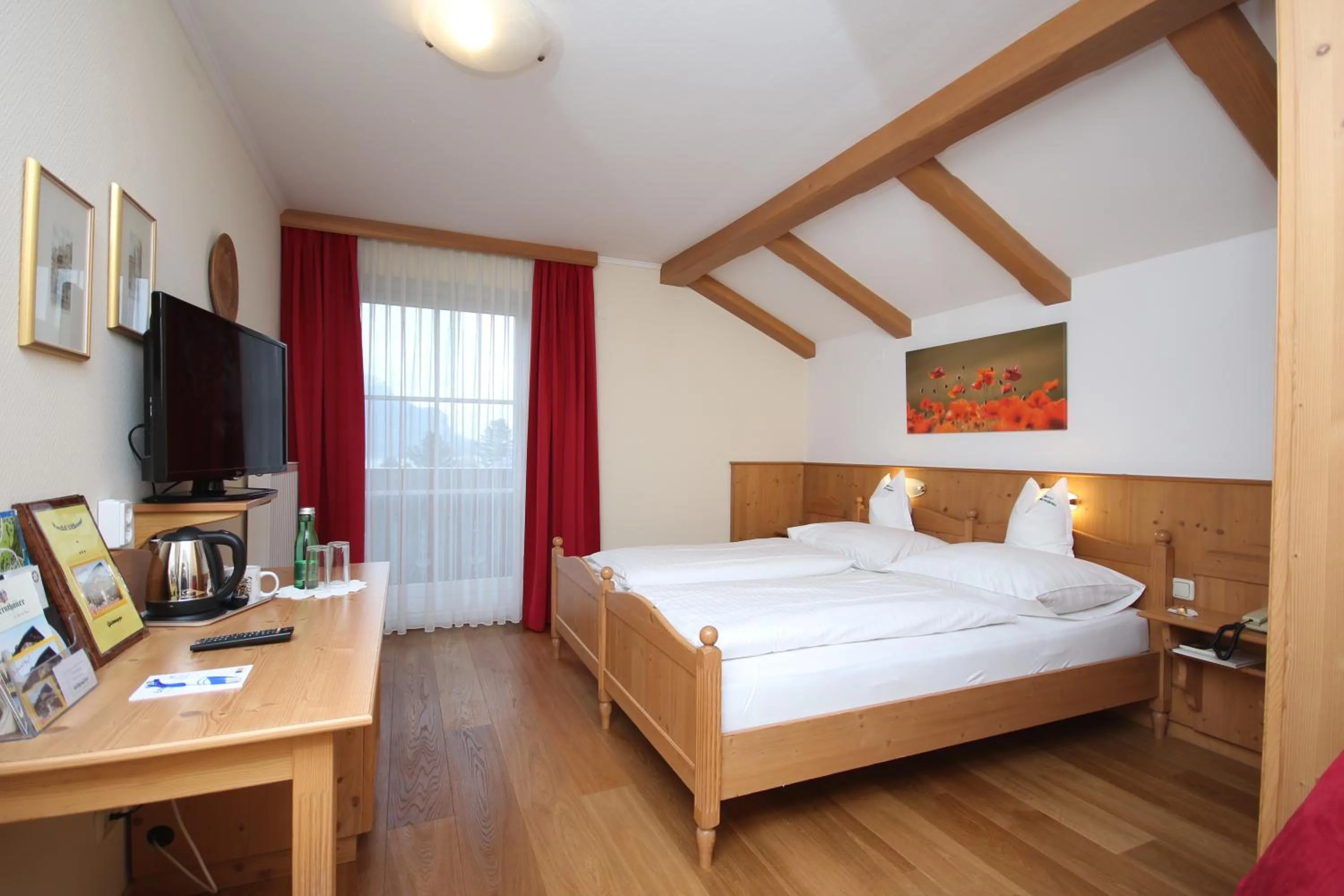 Bed in Hotel-Garni Schernthaner