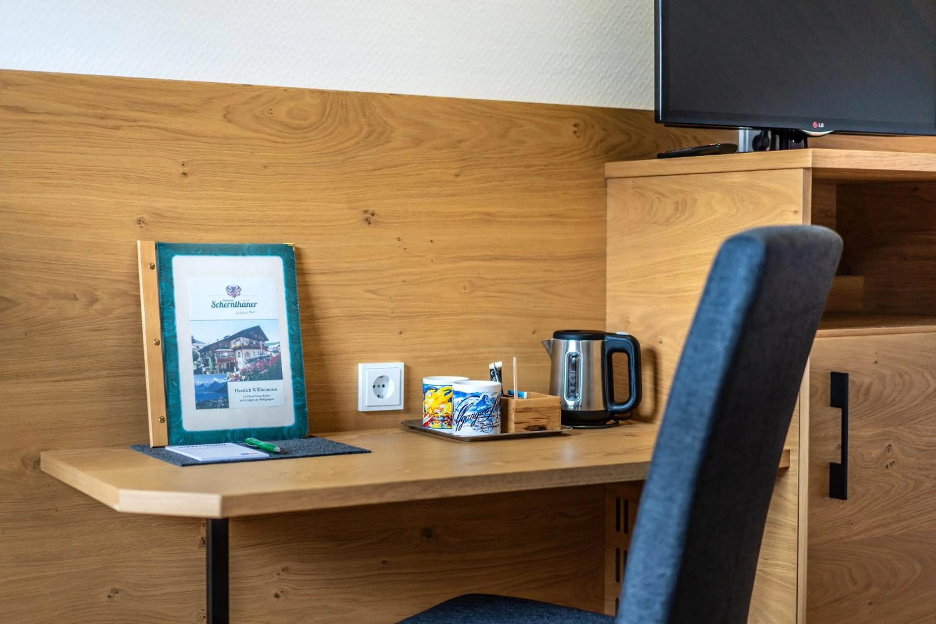 Coffee/tea facilities in Hotel-Garni Schernthaner