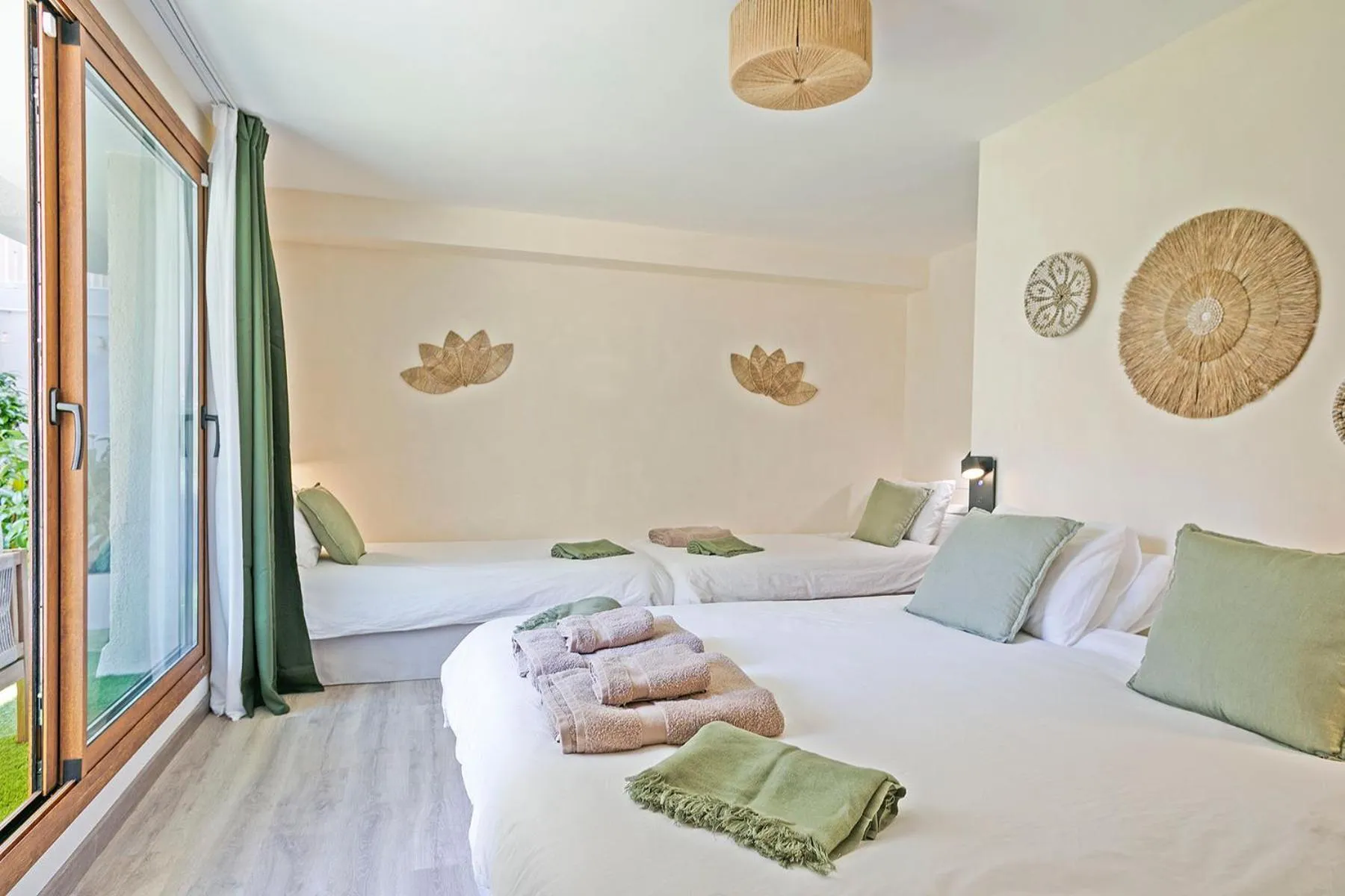 Bed in Olivia Barcelona