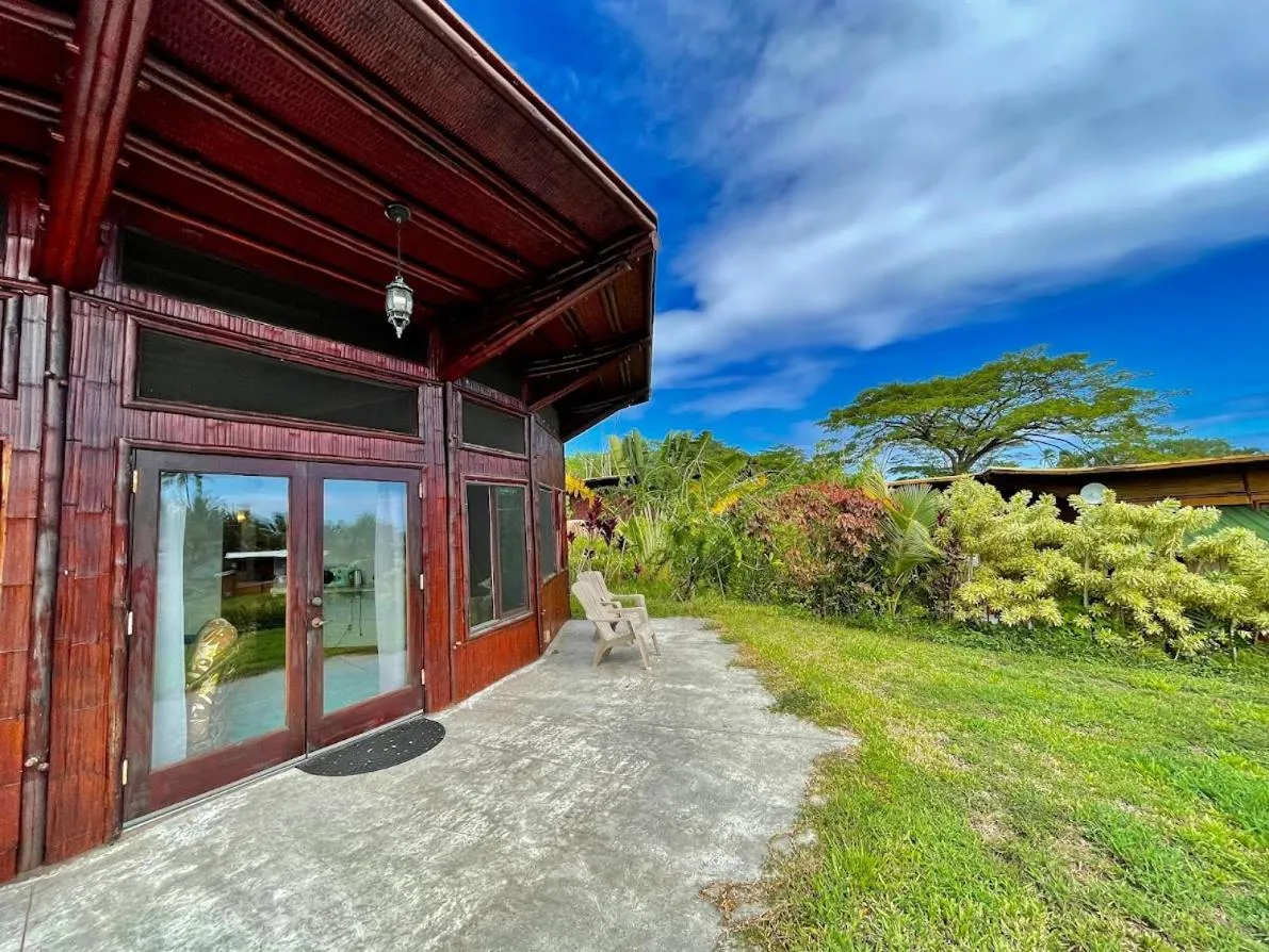 Property building in Kalani Oceanside Retreat