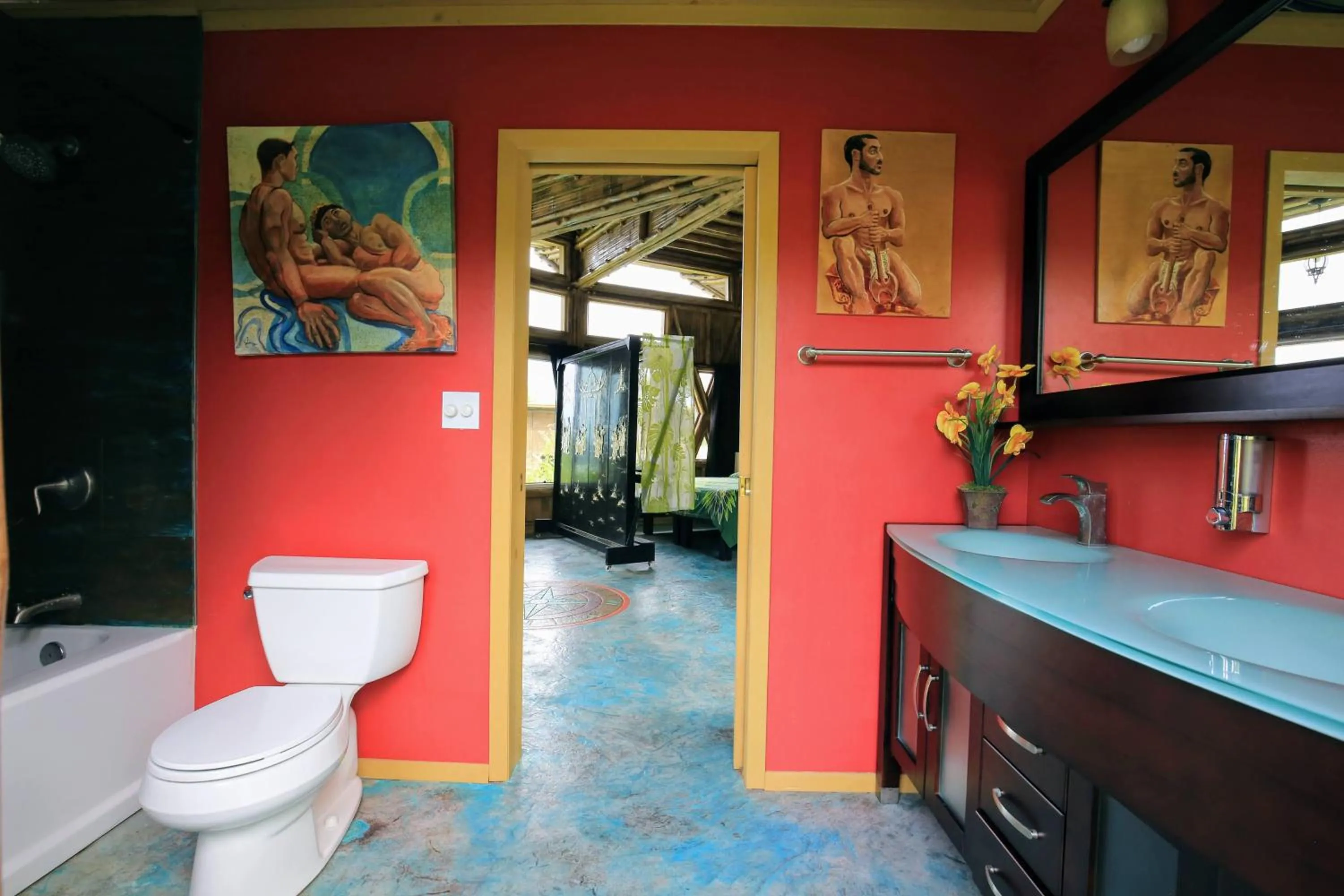 Bathroom in Kalani Oceanside Retreat