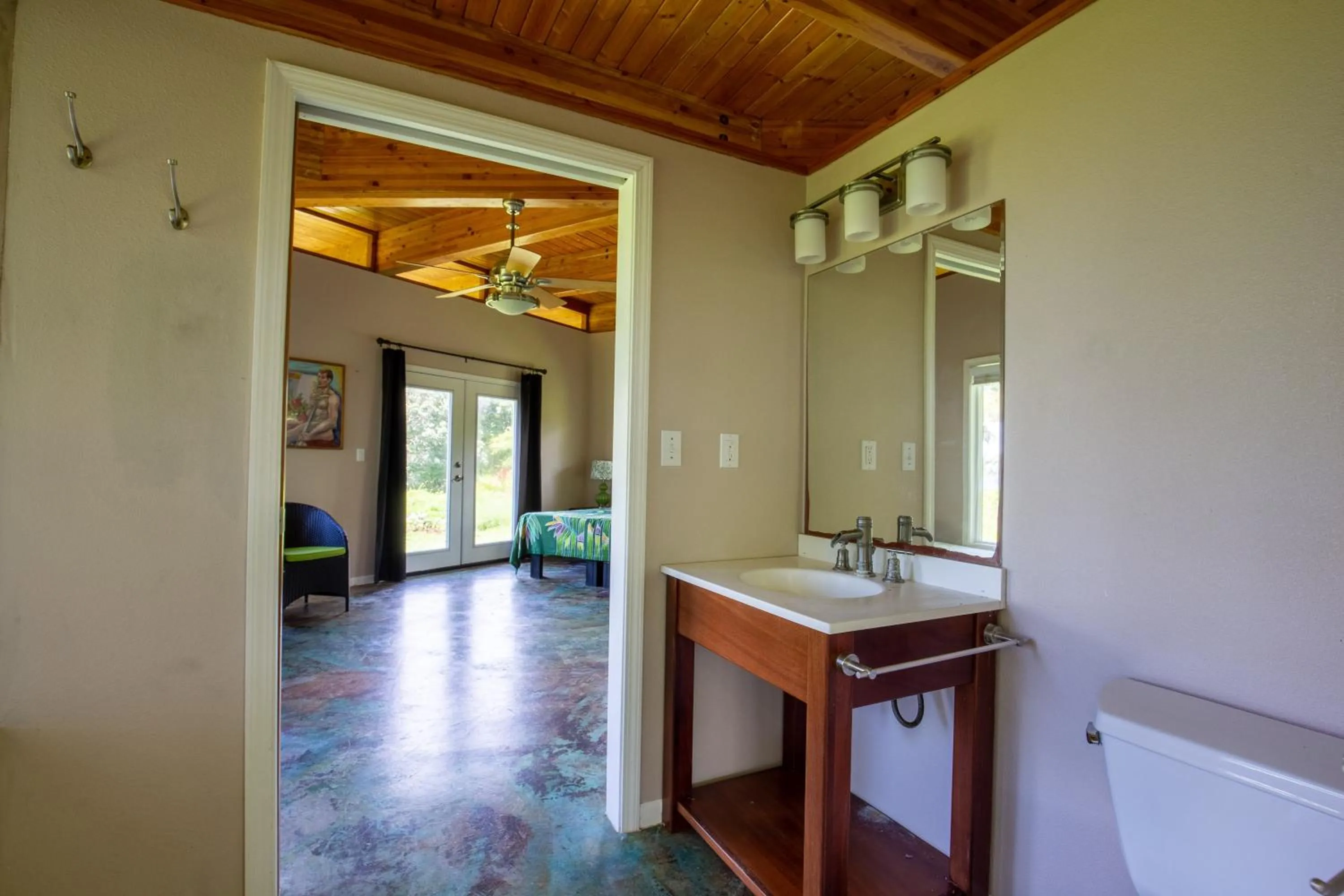 Bathroom in Kalani Oceanside Retreat