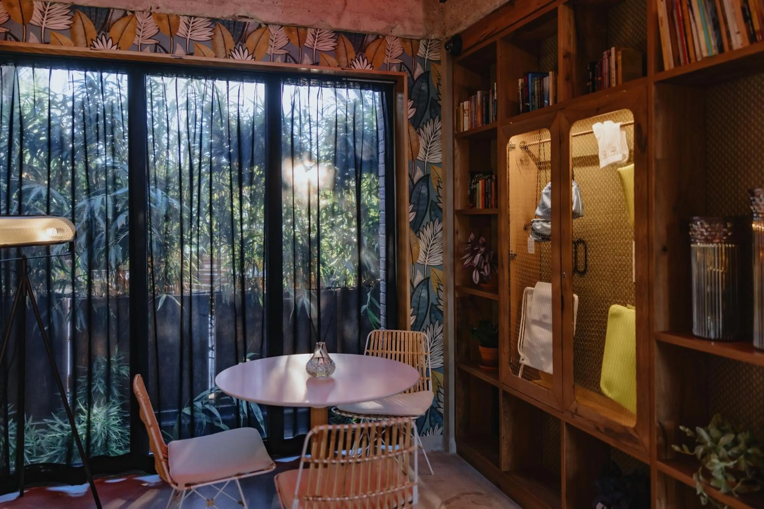 Lounge or bar in ONE66 Hotel