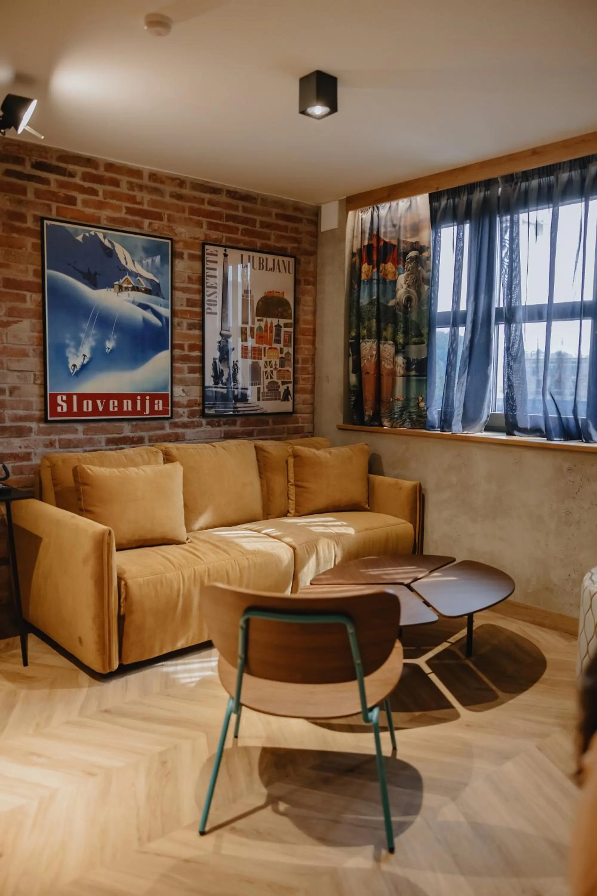 TV and multimedia in ONE66 Hotel