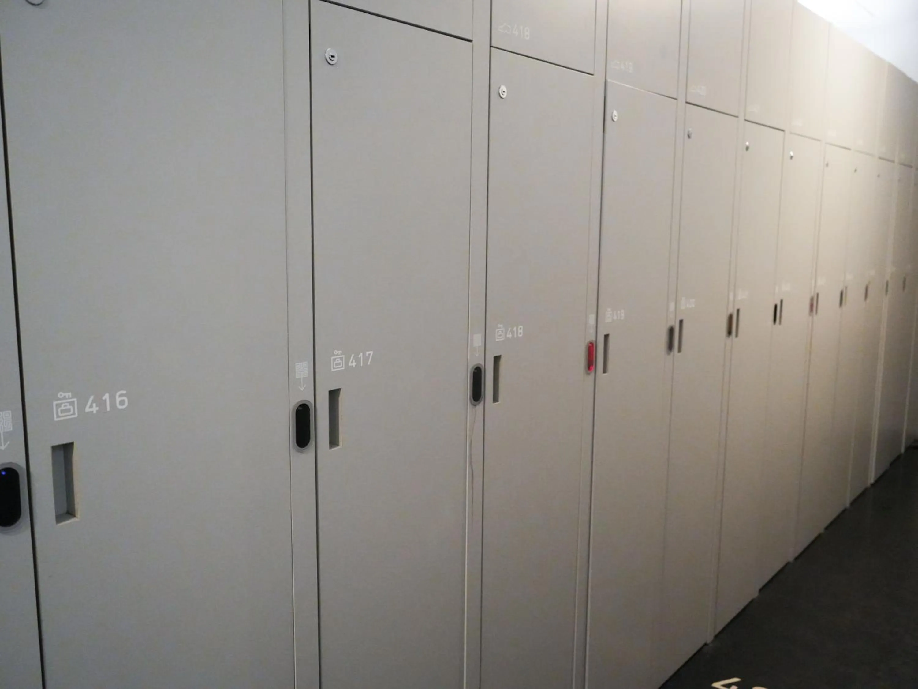 locker in Rembrandt Cabin Shinjuku Shin-Okubo