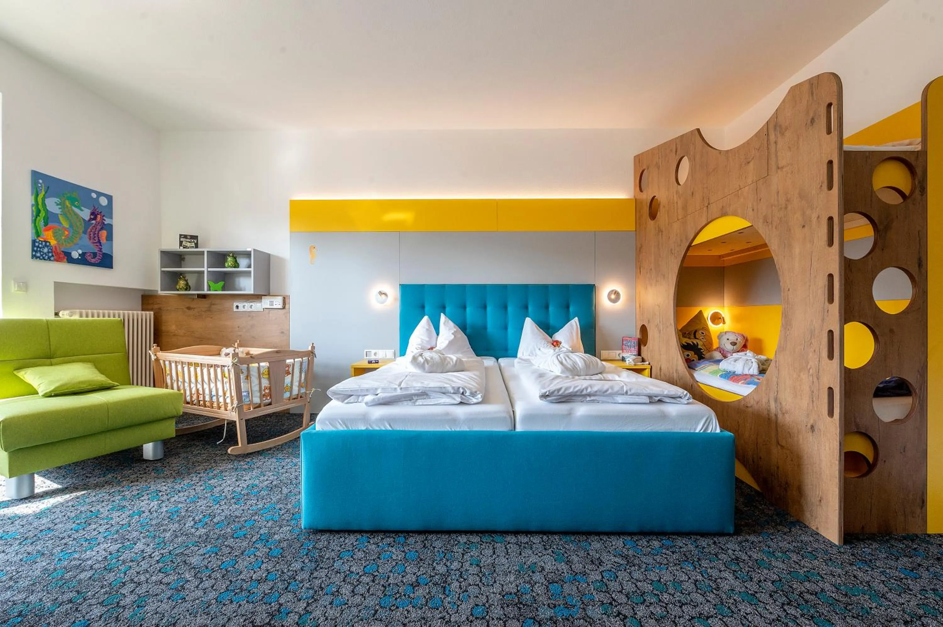 Photo of the whole room, Bed in Familotel Mein Krug
