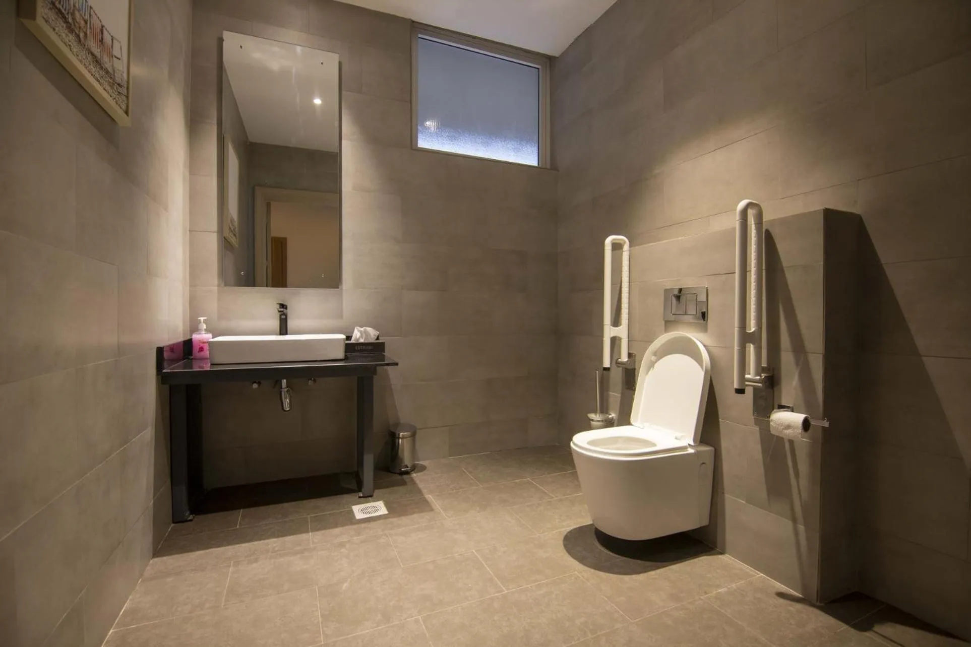 Bathroom in Eseriani The Resort