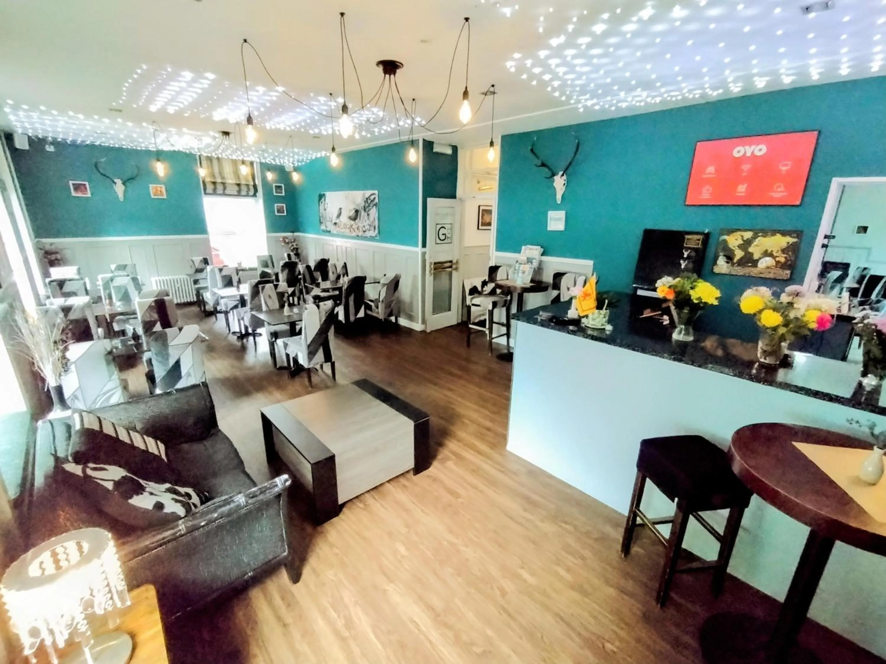 Lobby or reception in OYO Gin House Hotel