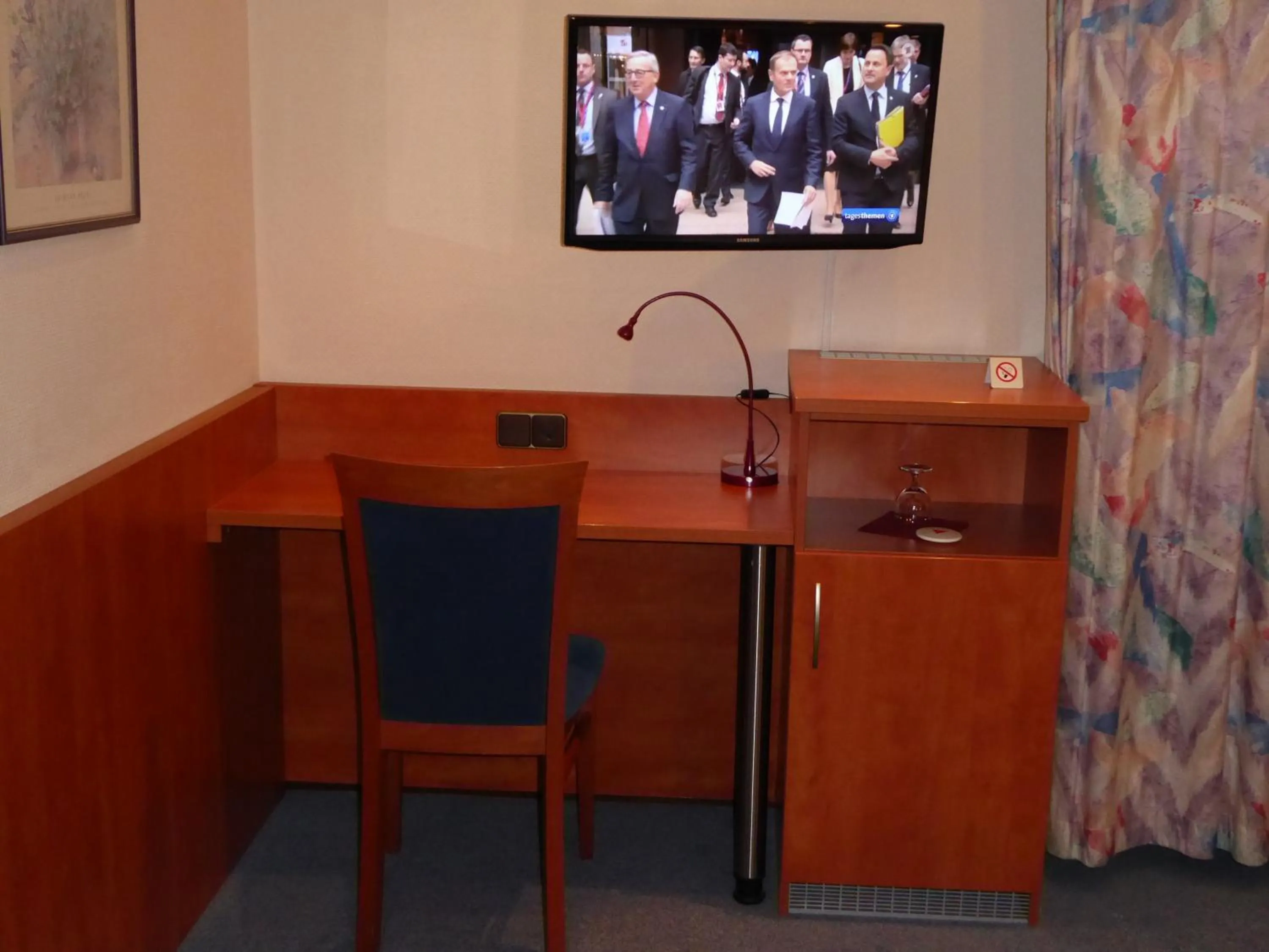 Decorative detail in Astoria Hotel