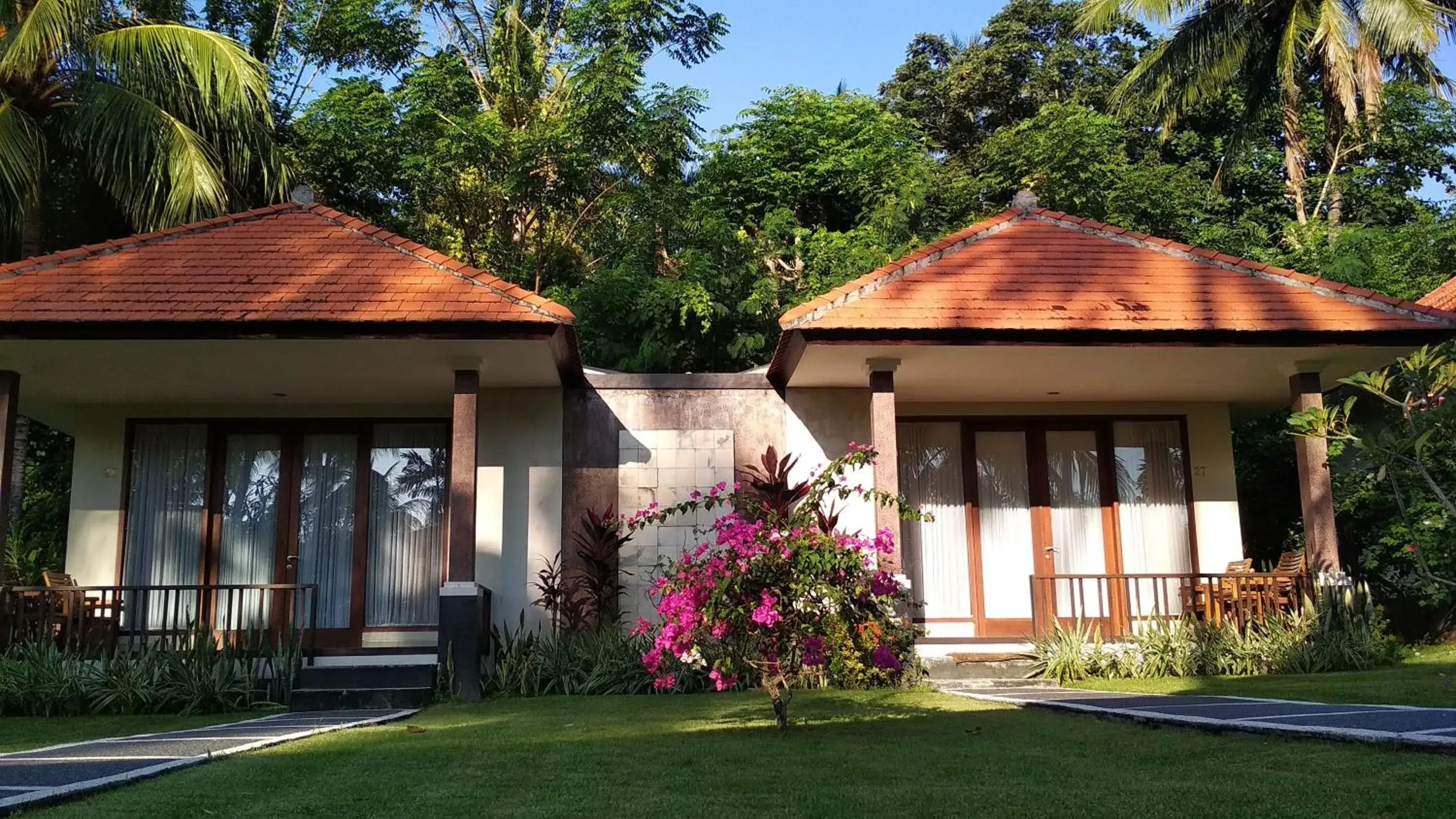 Deluxe Twin Room in mascot hotel senggigi Deluxe Twin Room in mascot hotel senggigi