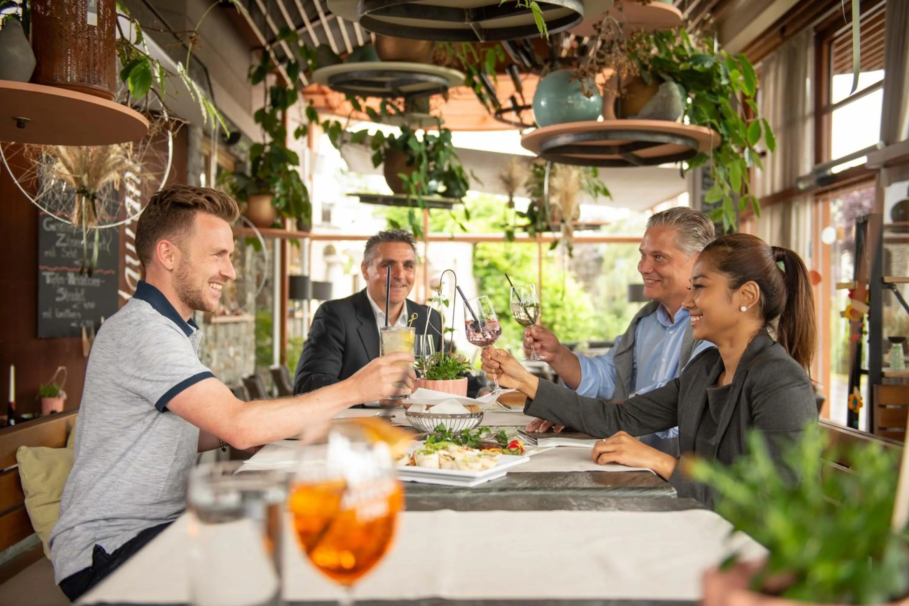 Restaurant/places to eat in Garten-Hotel Ochensberger