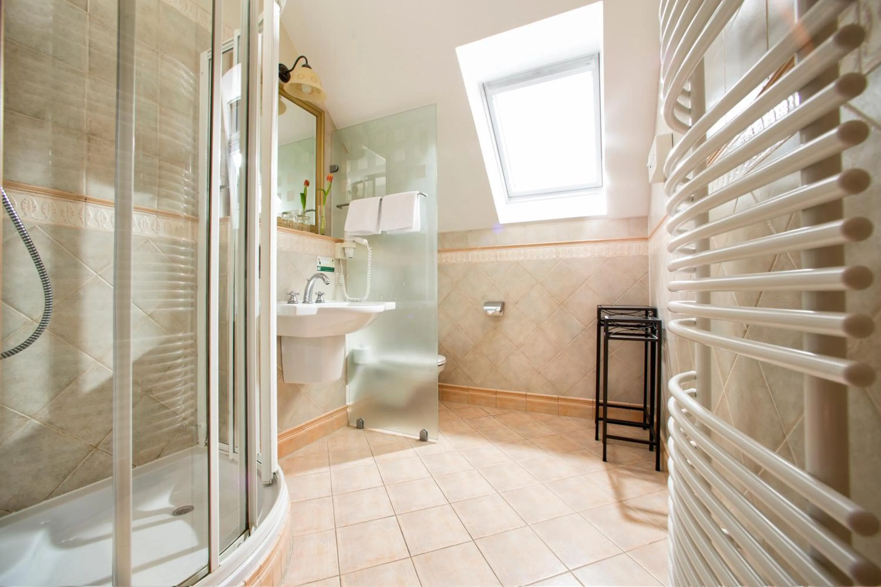 Bathroom in Garten-Hotel Ochensberger