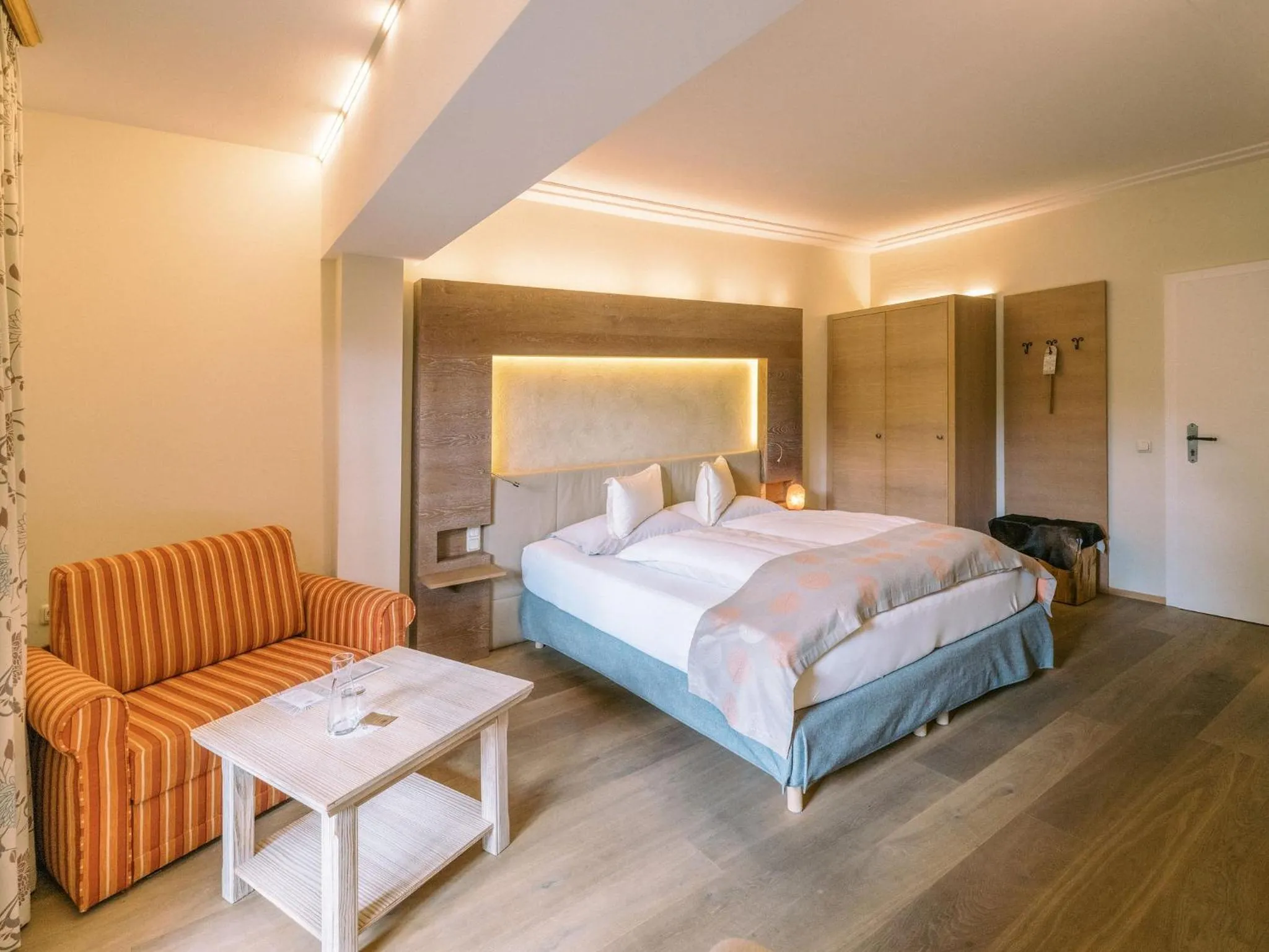 Photo of the whole room, Bed in Garten-Hotel Ochensberger