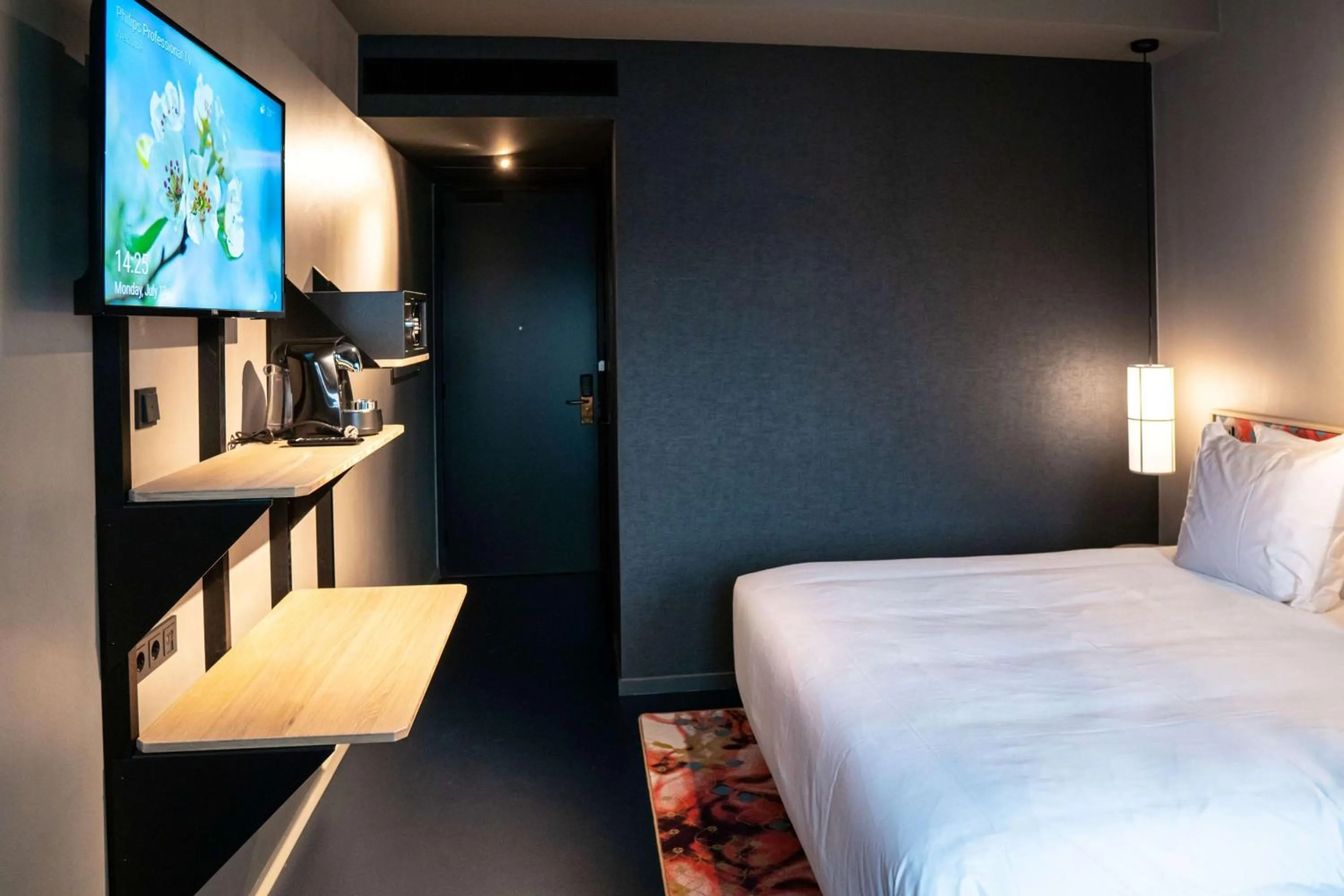 Bedroom, Bed in The Florian Amsterdam Schiphol Airport, WorldHotels Crafted