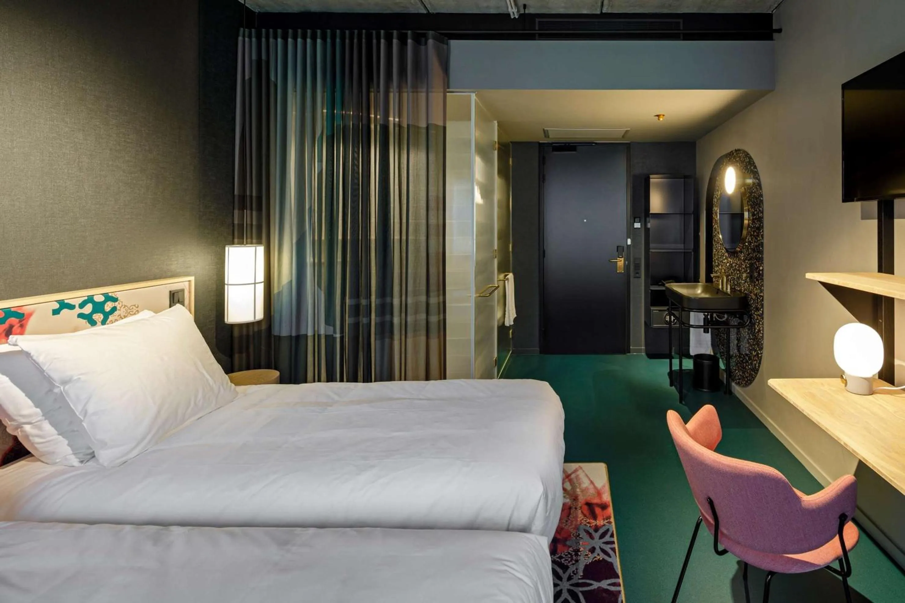 Bed in The Florian Amsterdam Schiphol Airport, WorldHotels Crafted