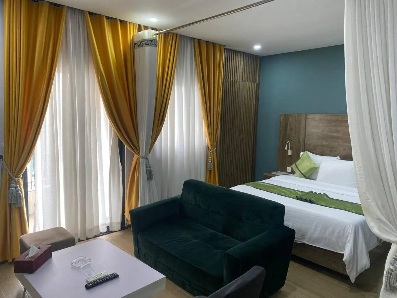 Bed in Bano Palace Hotel