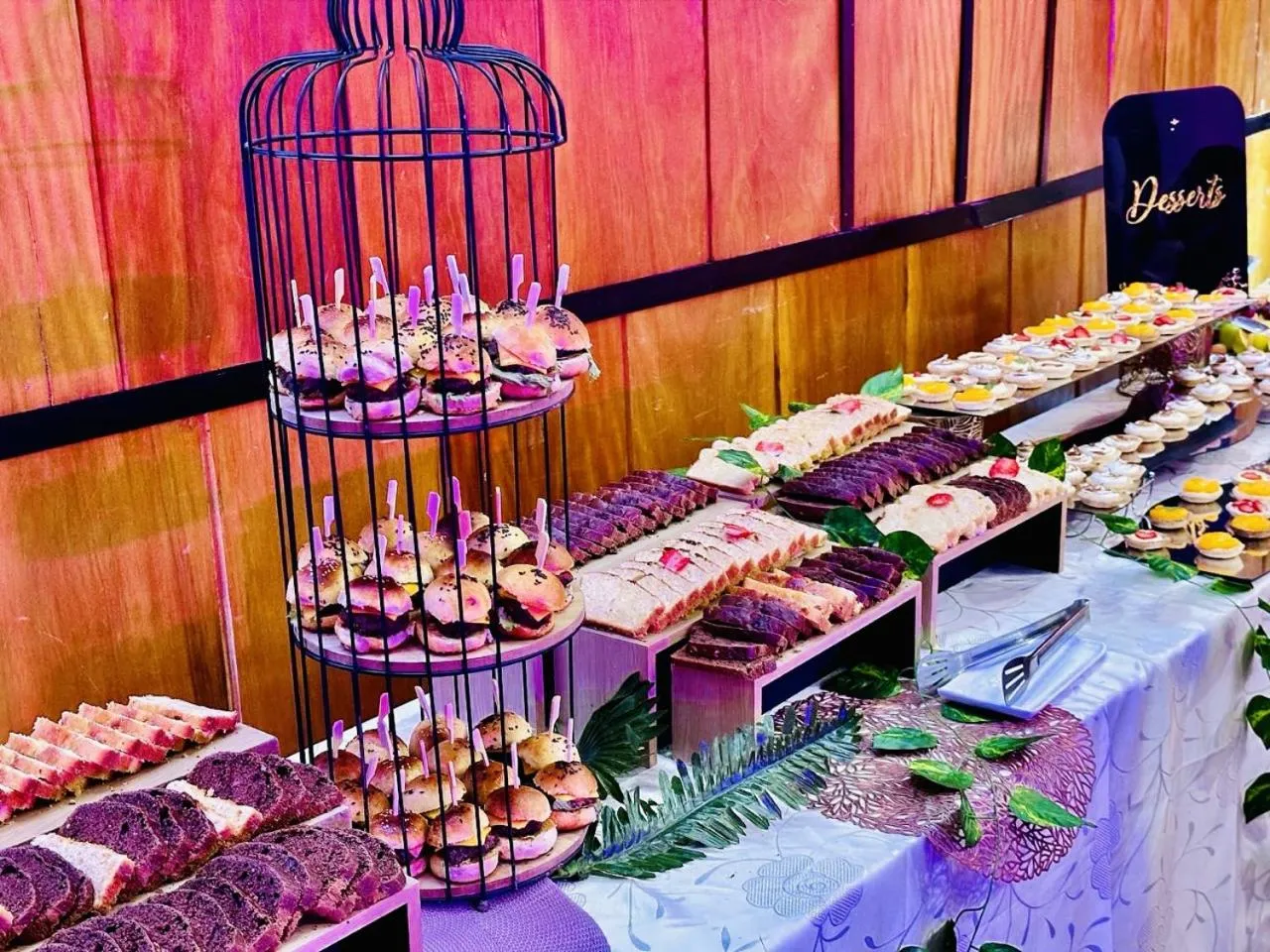 Buffet breakfast in Yaahot