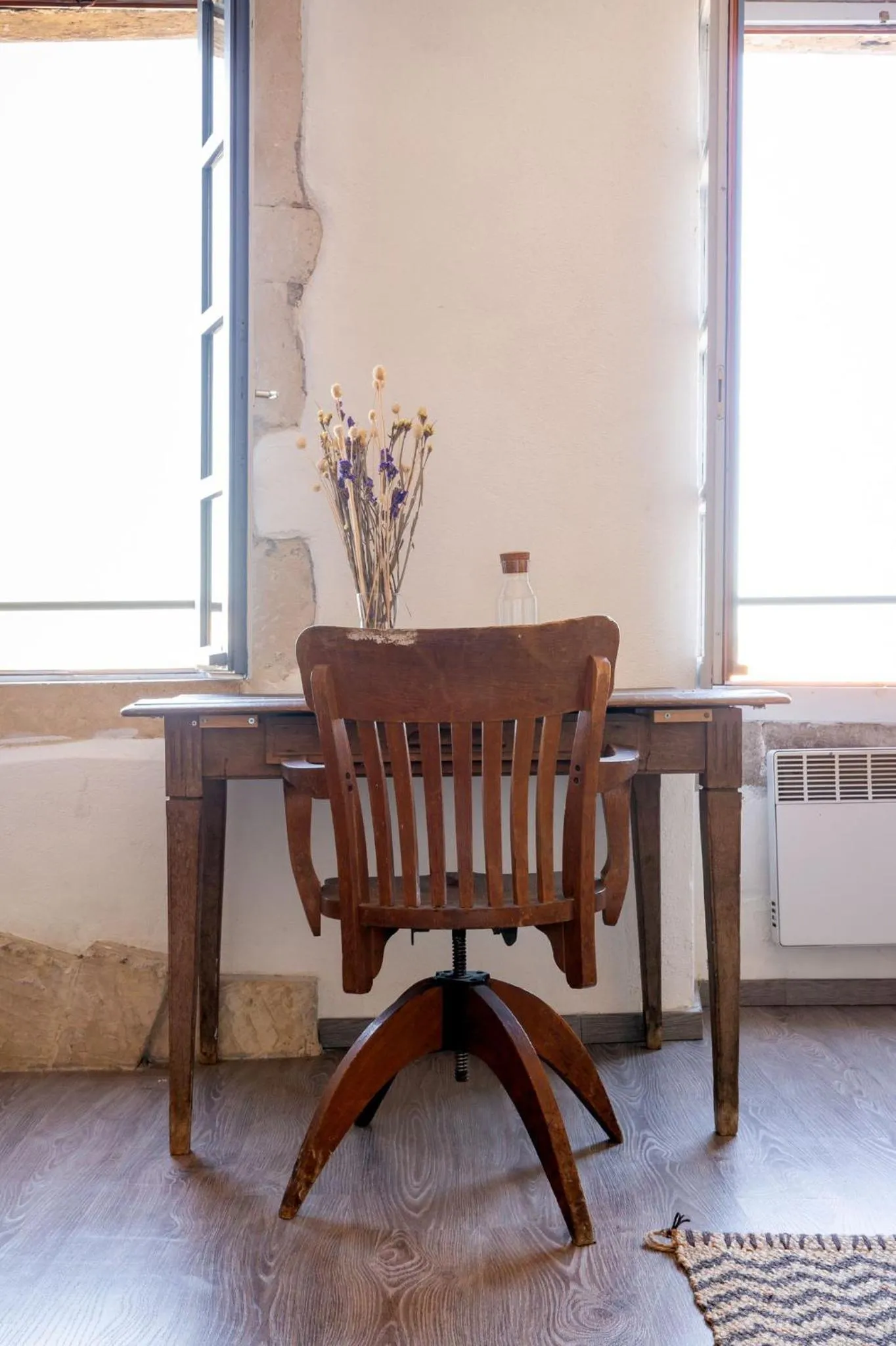 Seating area in Le Pied de la Lettre