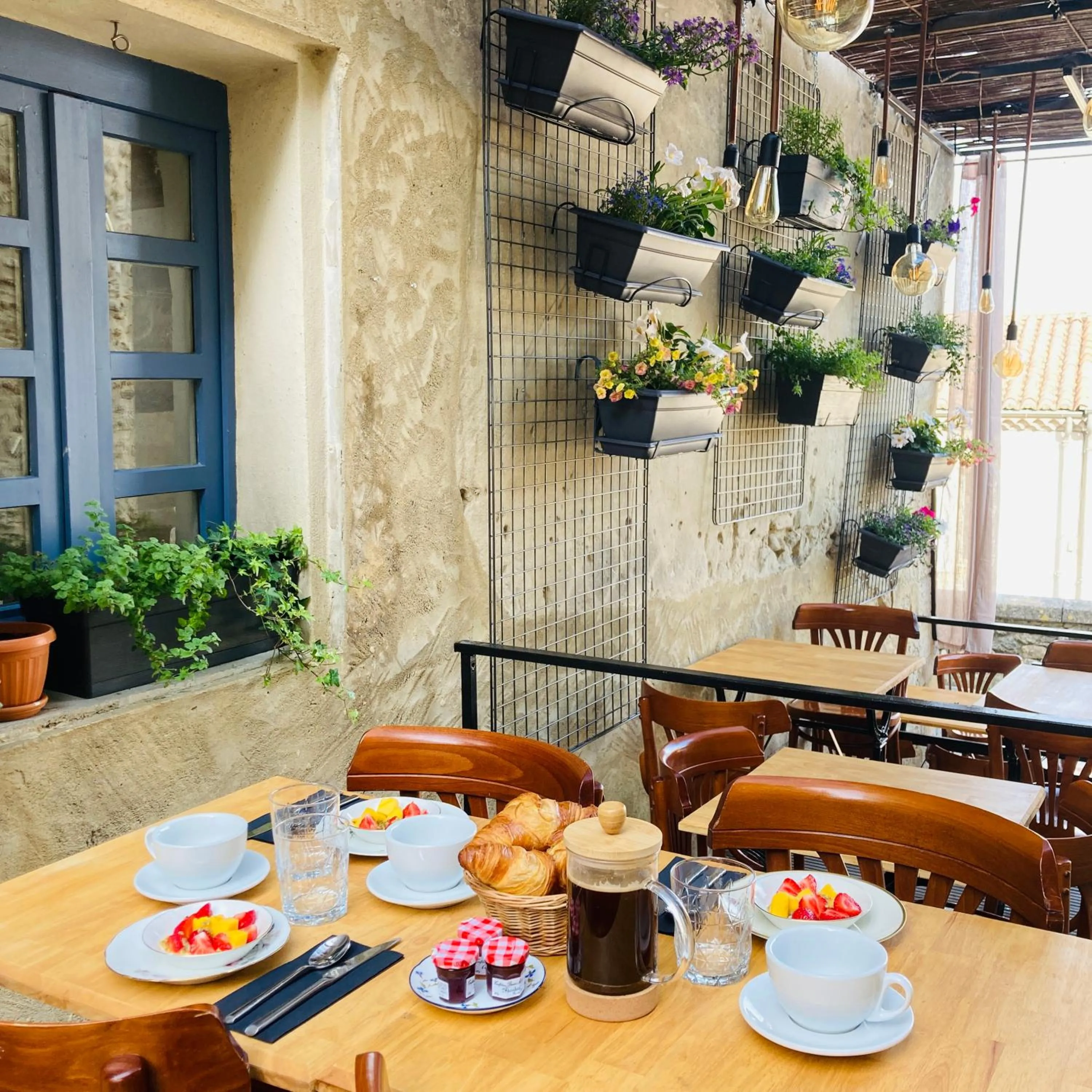 Breakfast in Le Pied de la Lettre
