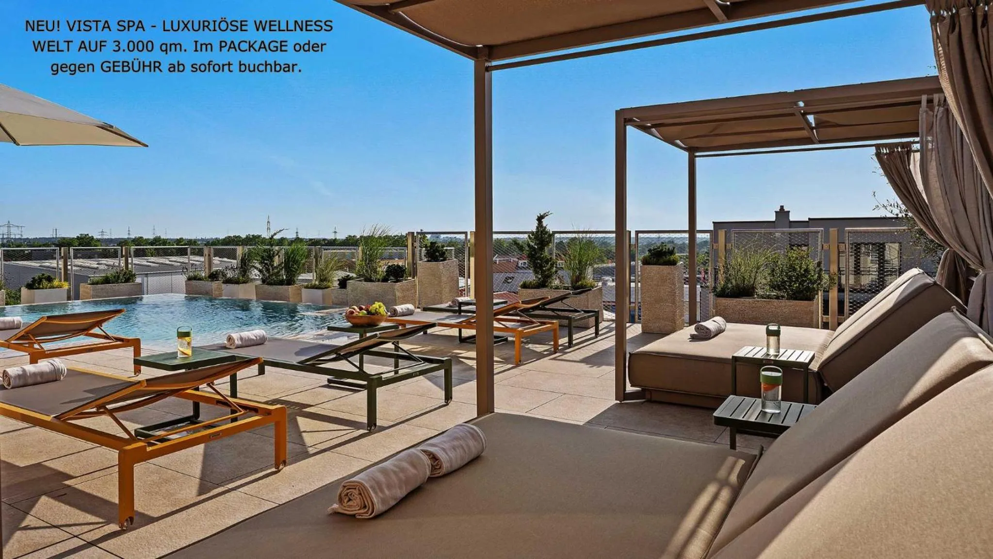 Swimming pool in Hotel Villa Toskana