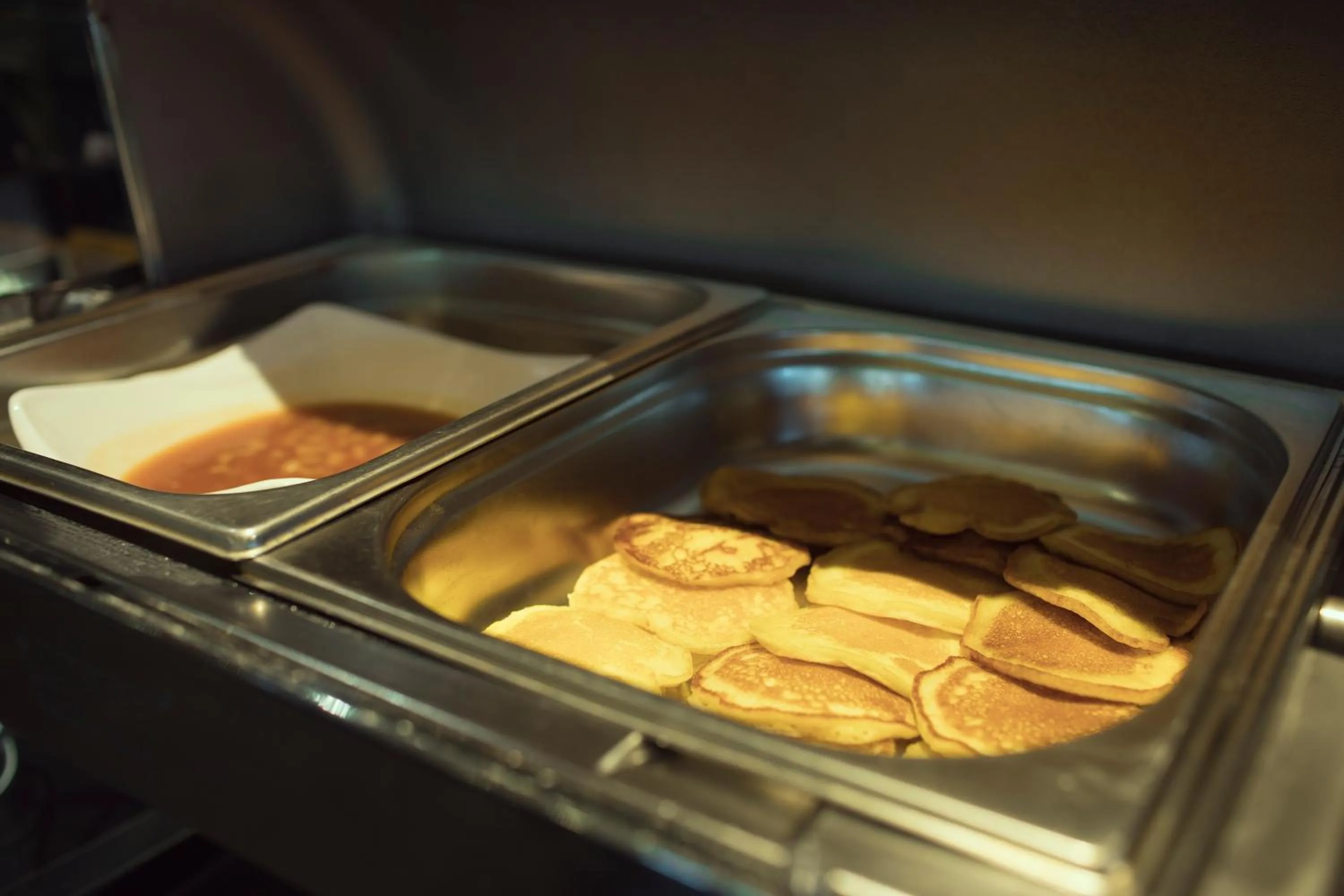 Food and drinks in Emerald Palace Hotel