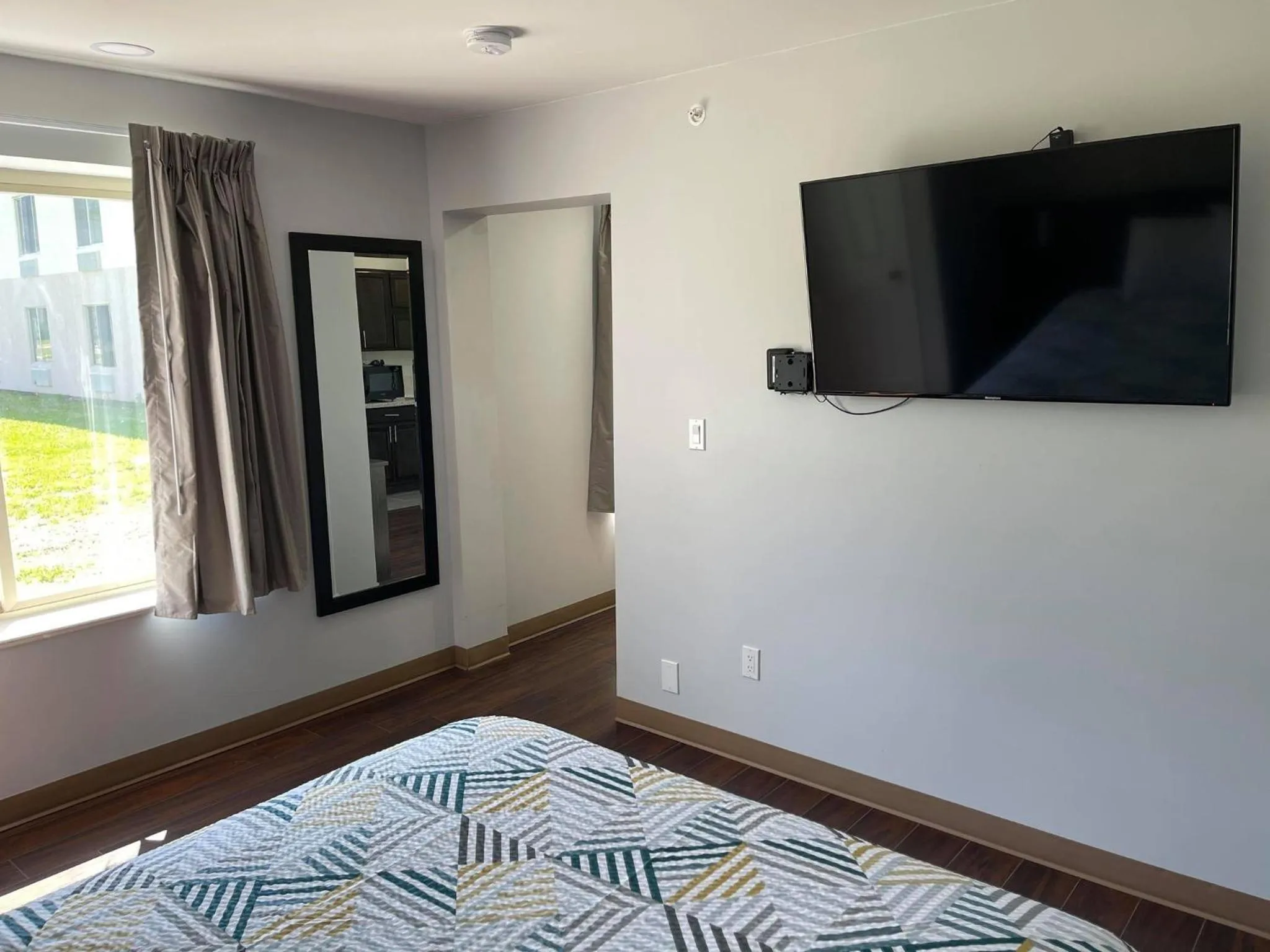 Bedroom, Bed in Peoria, IL