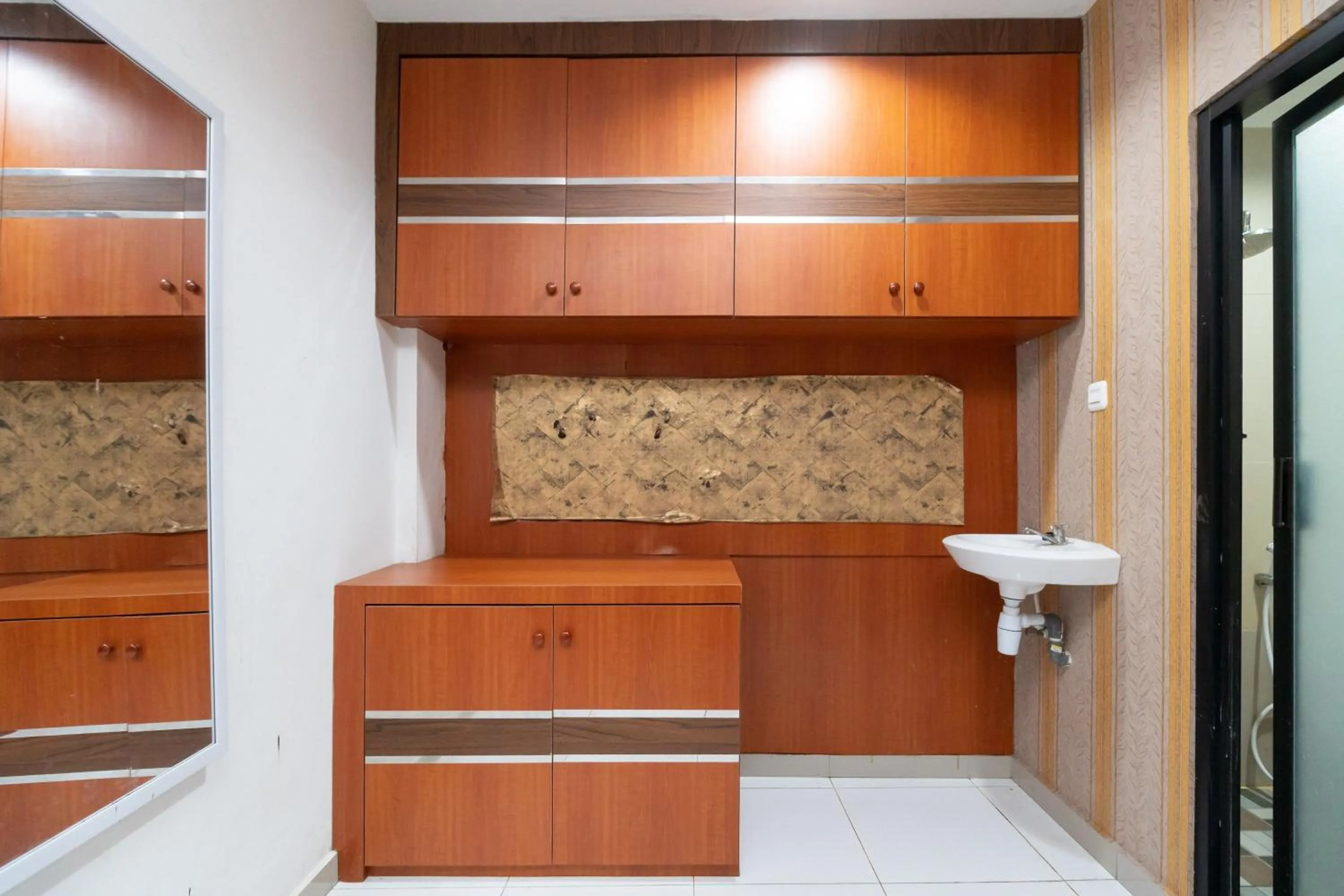 Bedroom in RedDoorz near RSIA Andini Pekanbaru