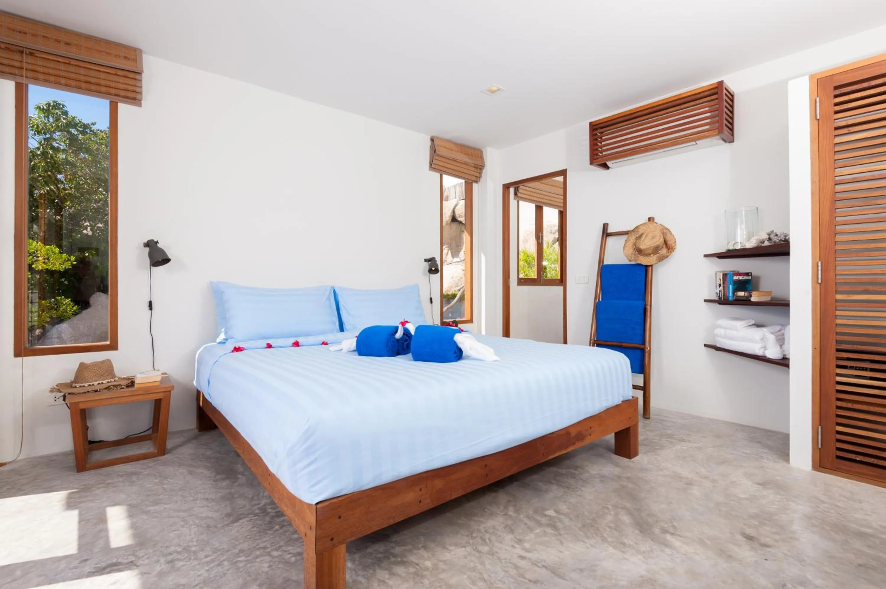 Bedroom, Bed in Cape Shark Villas