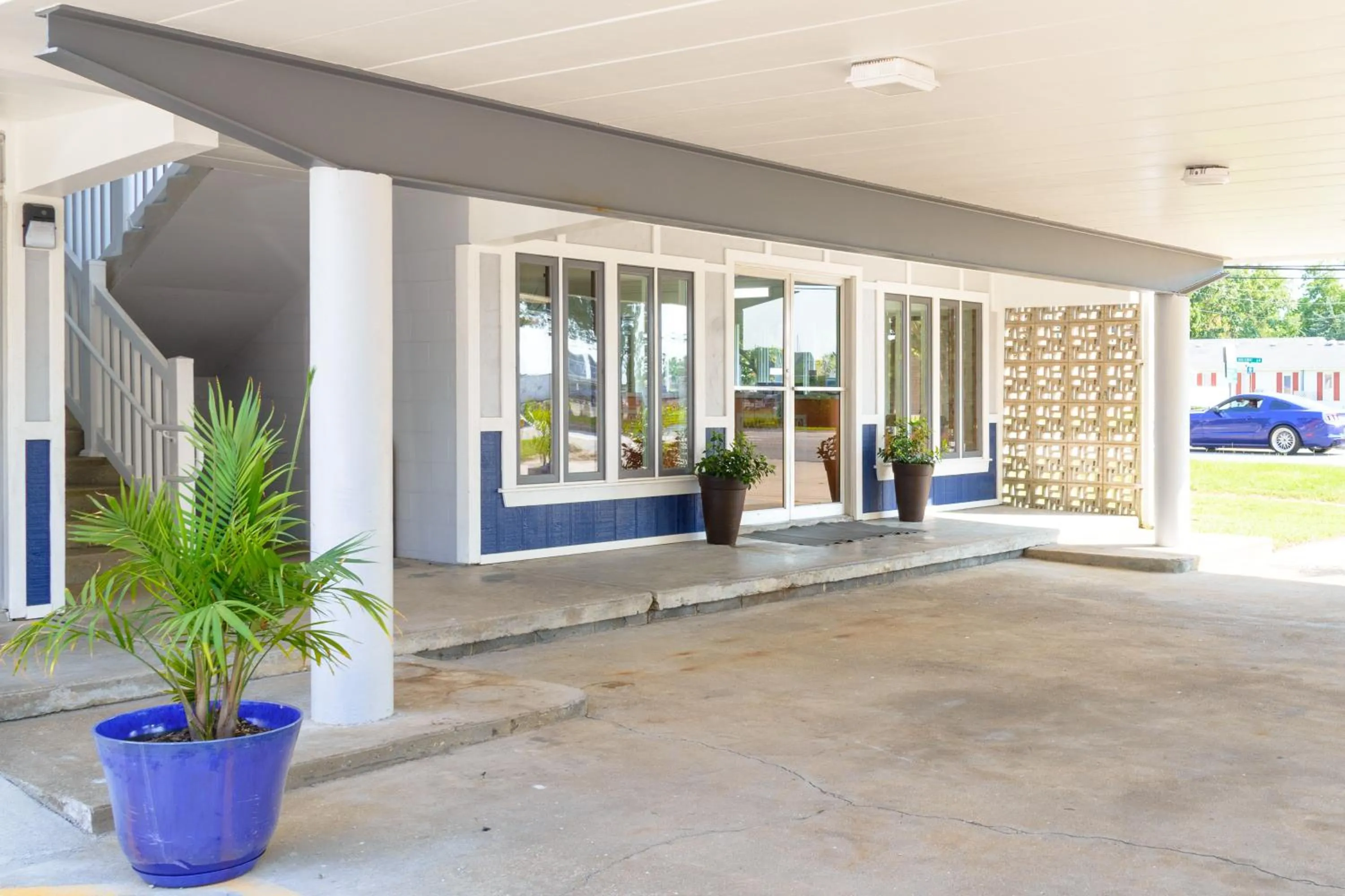 Facade/entrance in Heart of Manteo