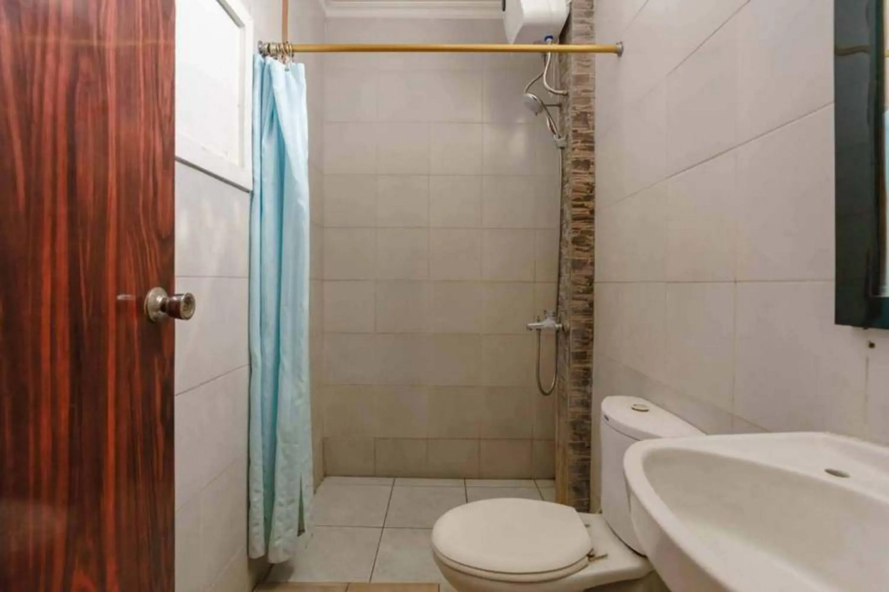 Standard Double Room in RedDoorz at Dwipa Wisata Hotel Lampung Standard Double Room in RedDoorz at Dwipa Wisata Hotel Lampung