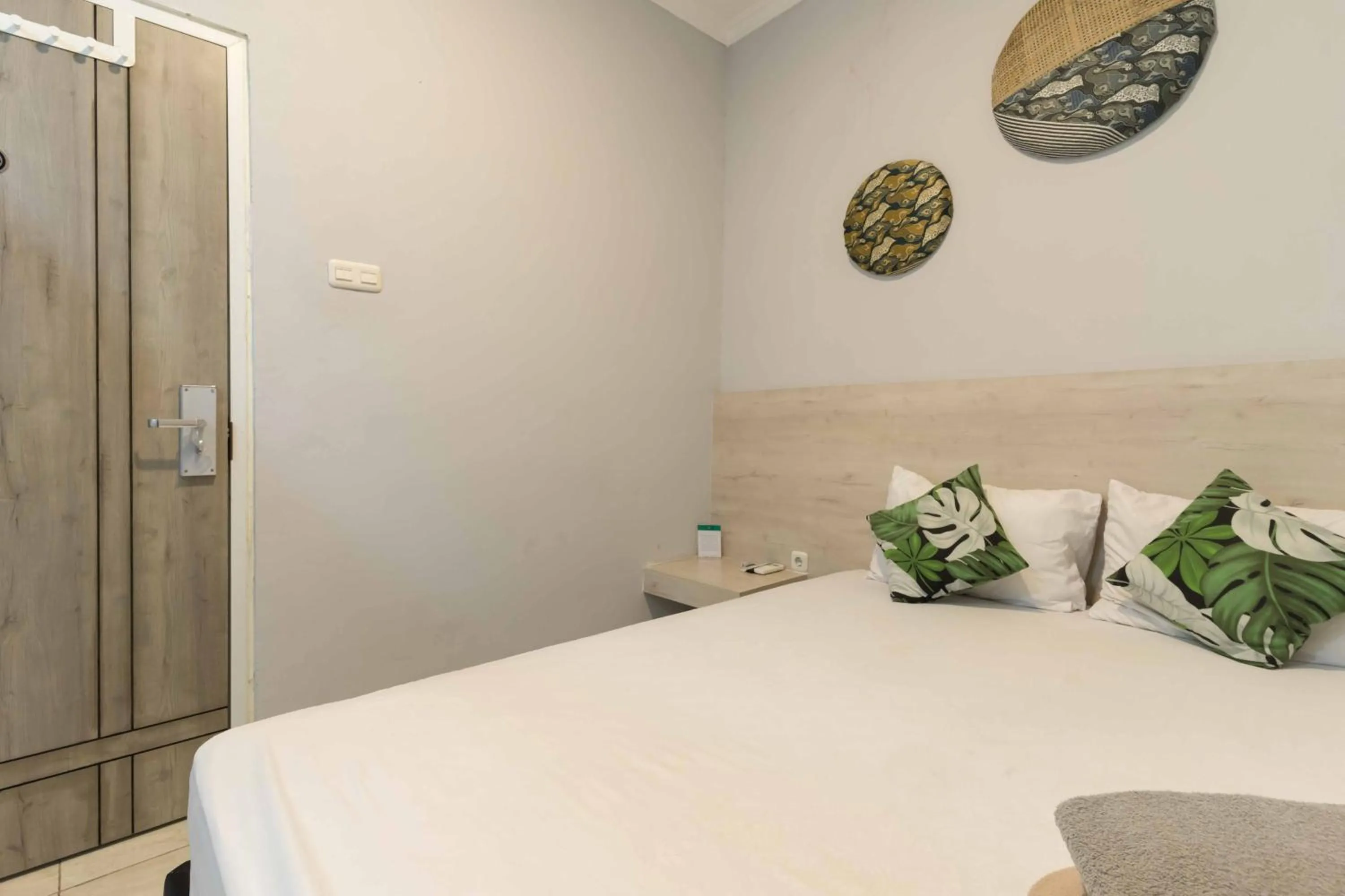 Bed in Elite Residence near UIN University