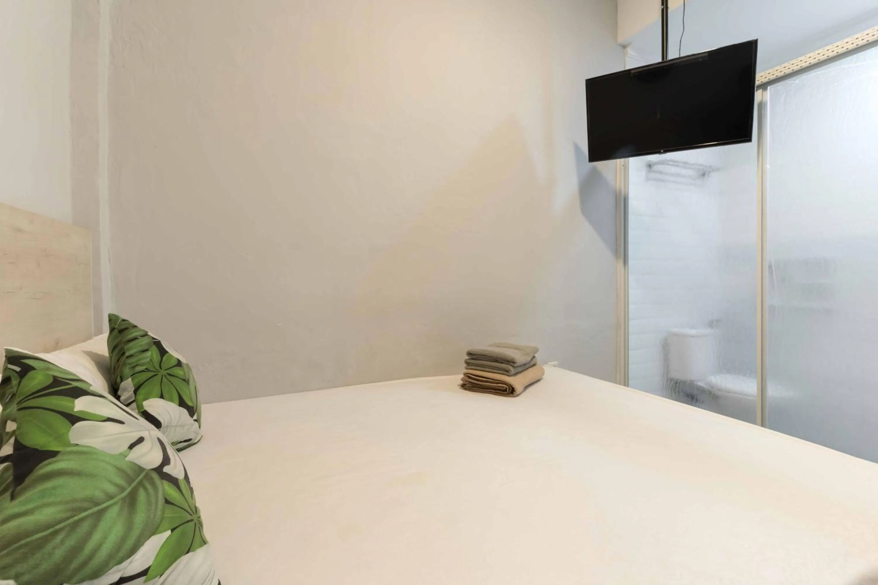 Bed in Elite Residence near UIN University