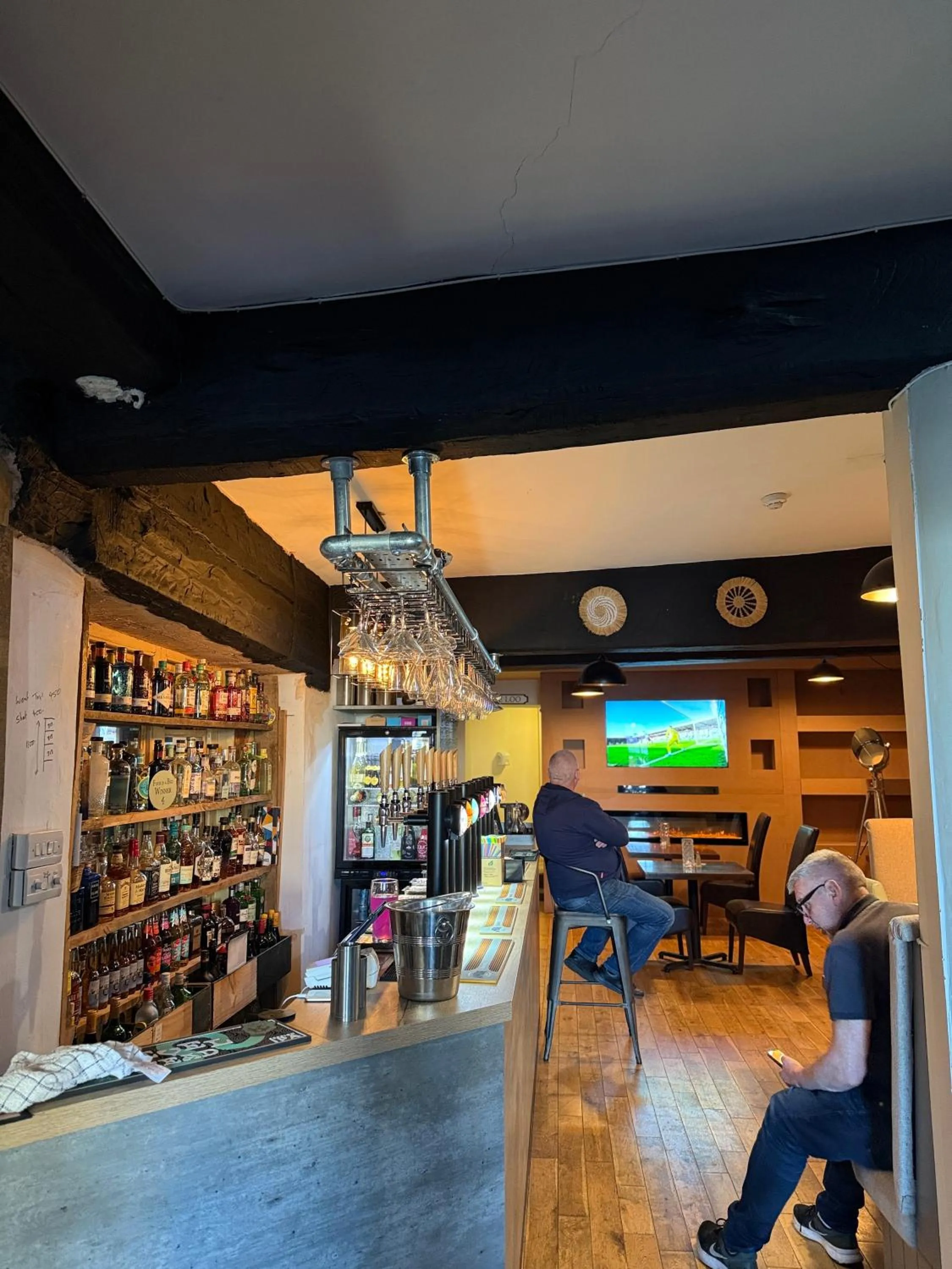 TV and multimedia in The Vale Hotel