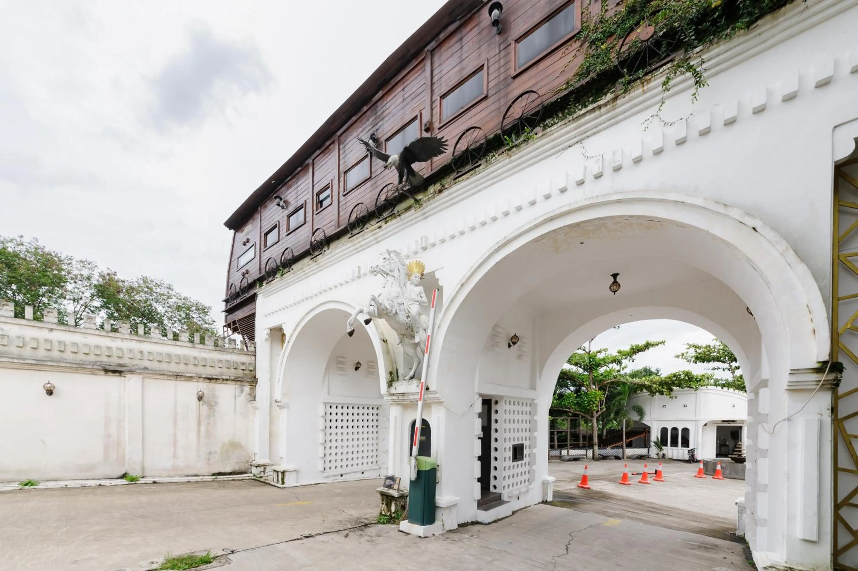 Property building in Urbanview Hotel Cianjur City Park by RedDoorz