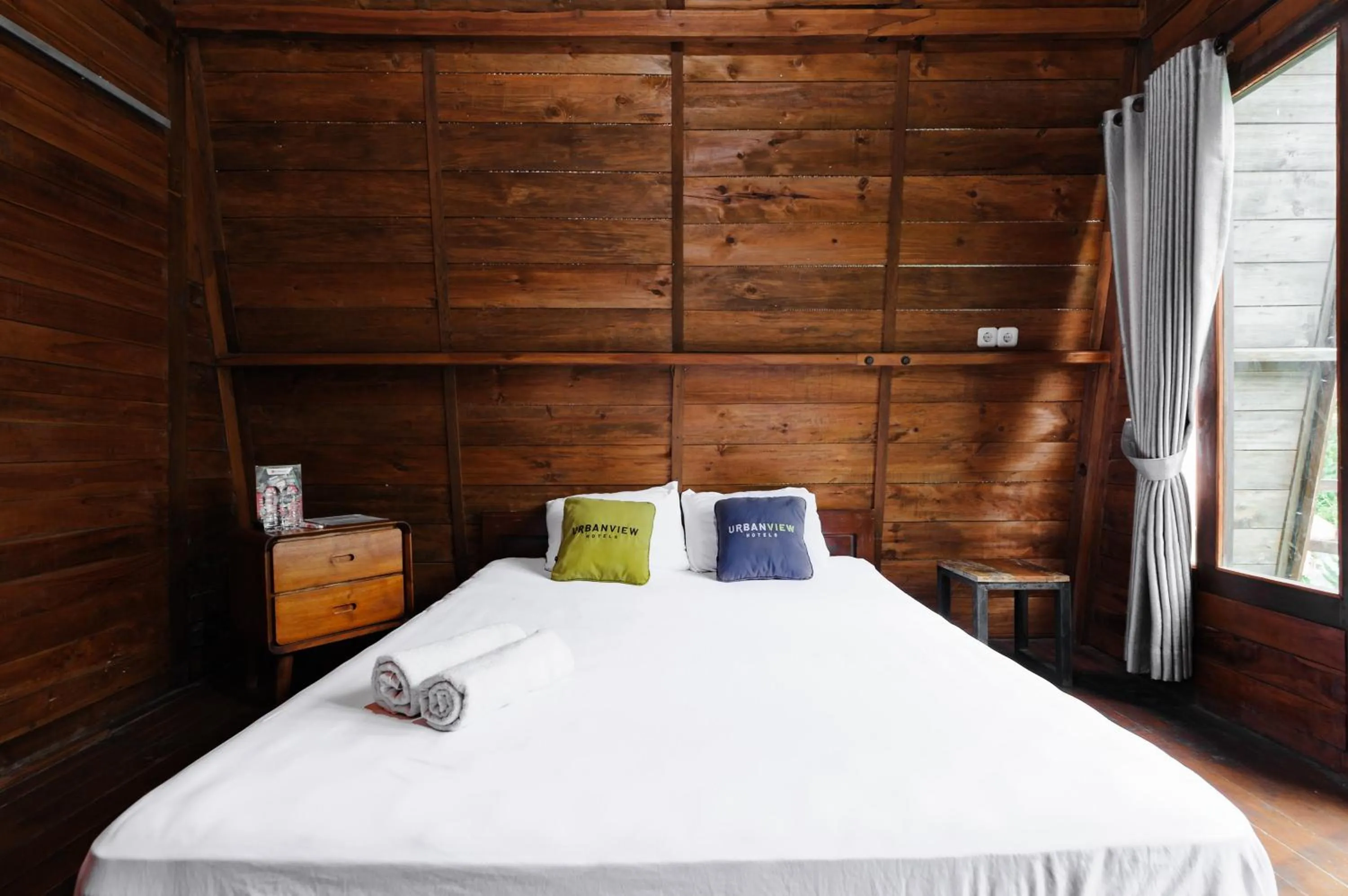 Bedroom, Bed in Urbanview Hotel Cianjur City Park by RedDoorz