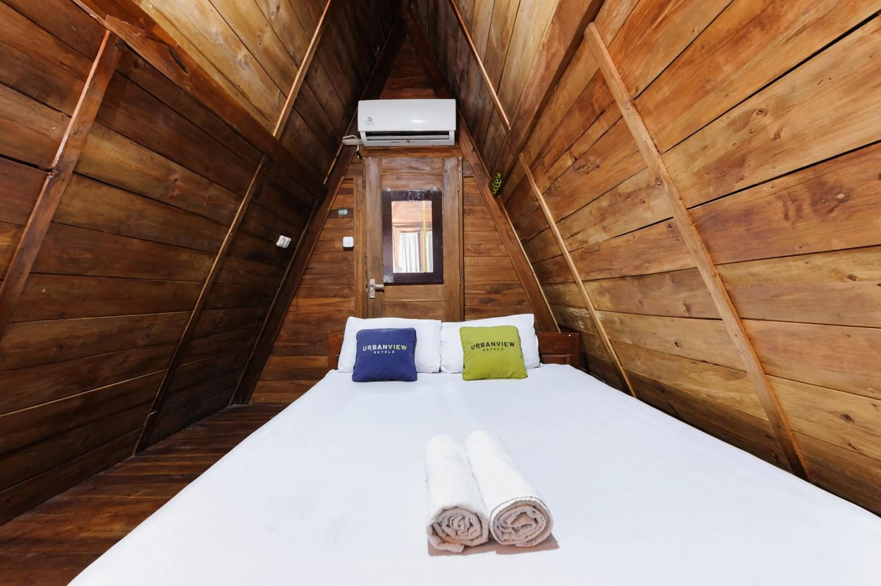 Bedroom, Bed in Urbanview Hotel Cianjur City Park by RedDoorz