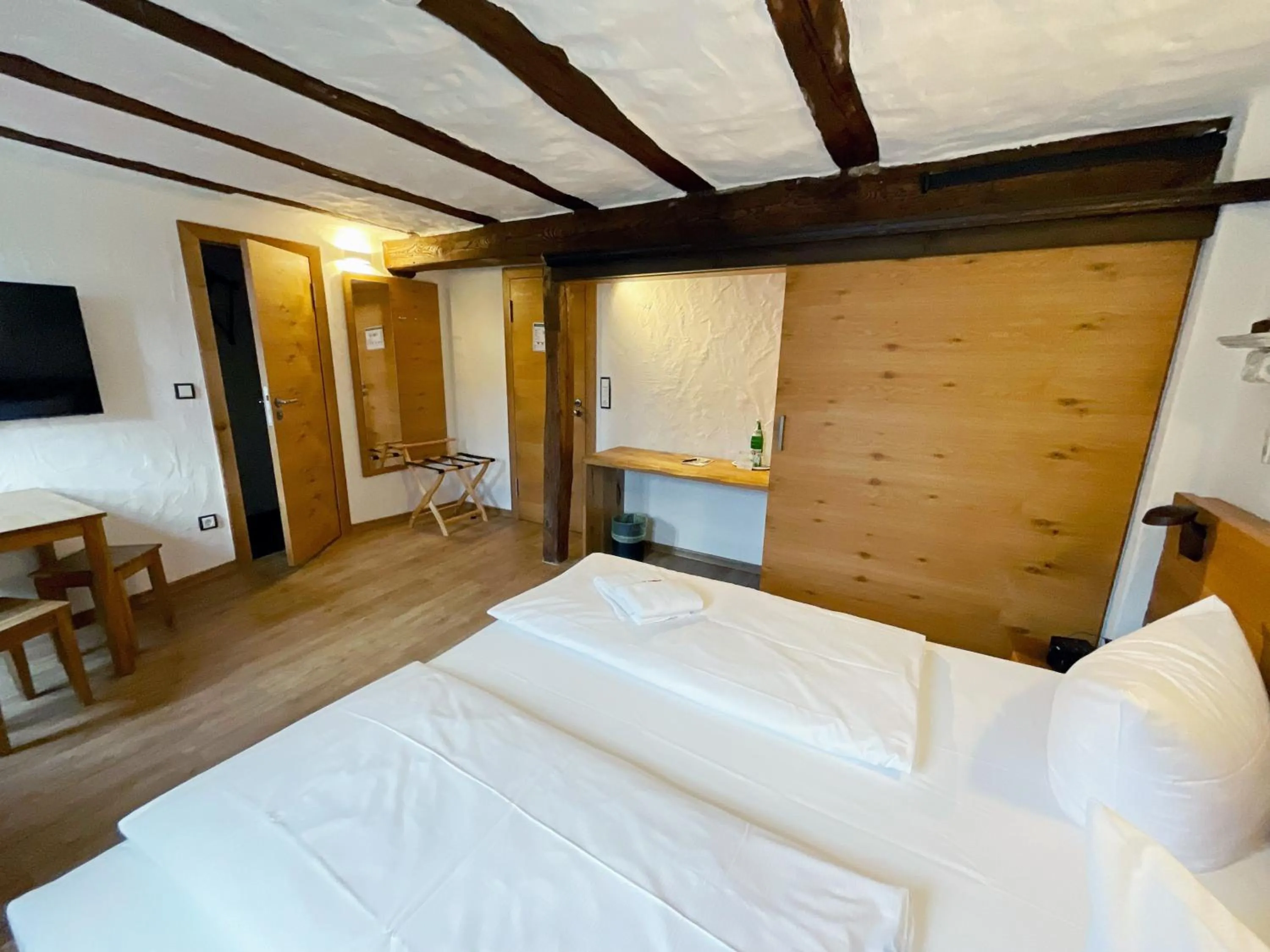 Photo of the whole room, Bed in Hotel Brauhaus Wiesenmühle