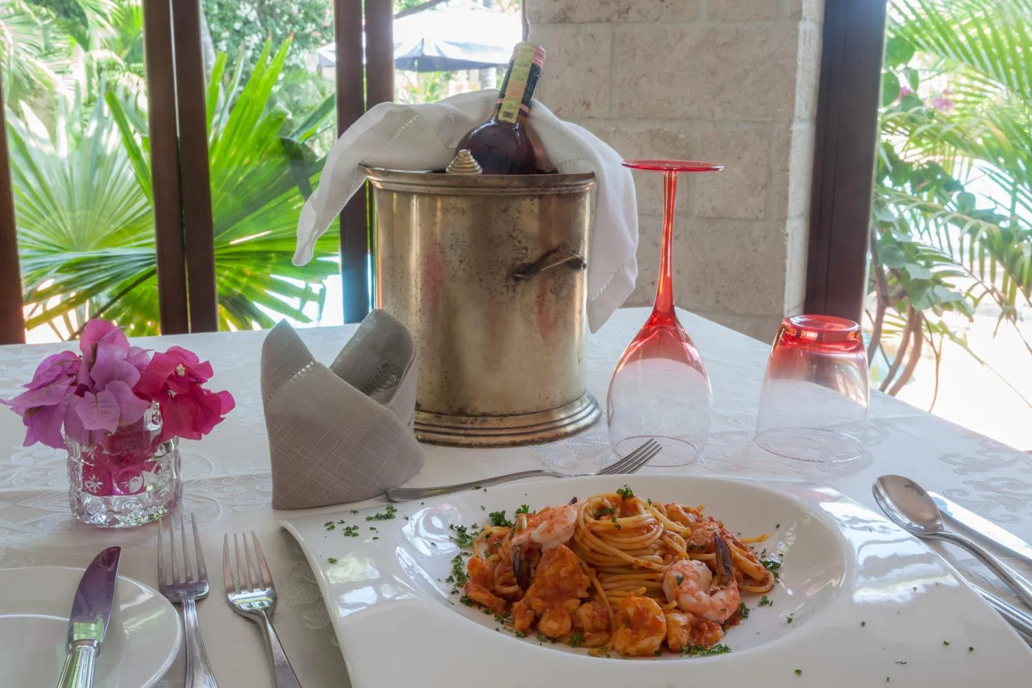 Food and drinks in The Maji Beach Boutique Hotel -Adults Only